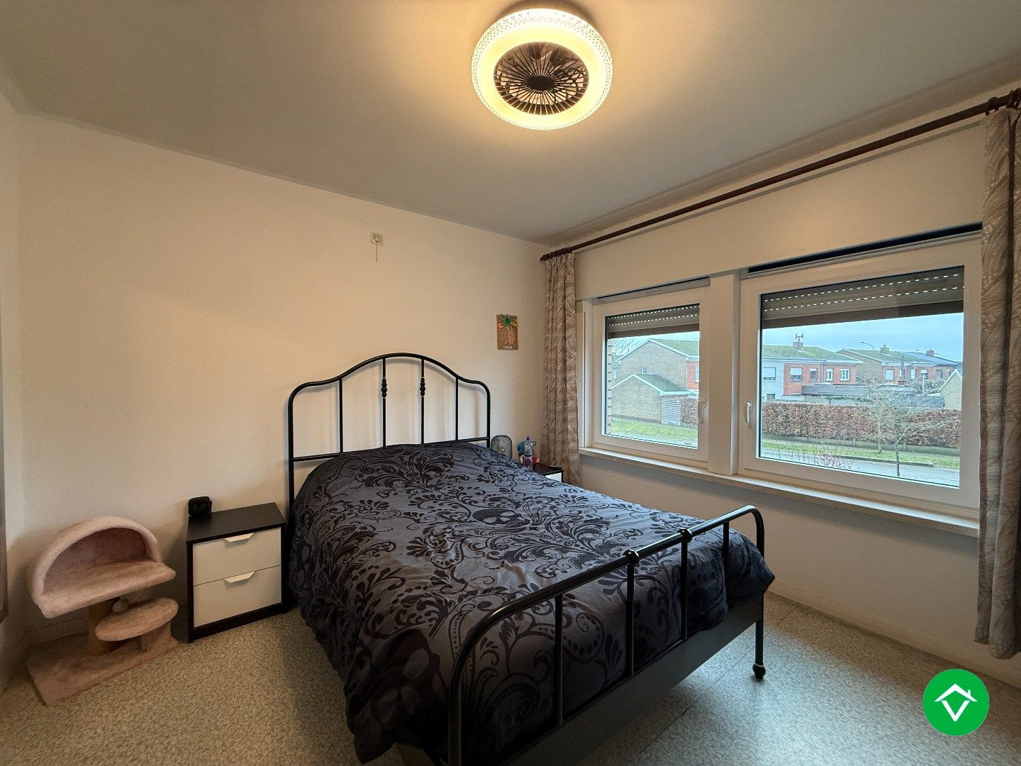 Ruime, stevige woning met 3 slaapkamers, garage en tuin te Izegem foto 12