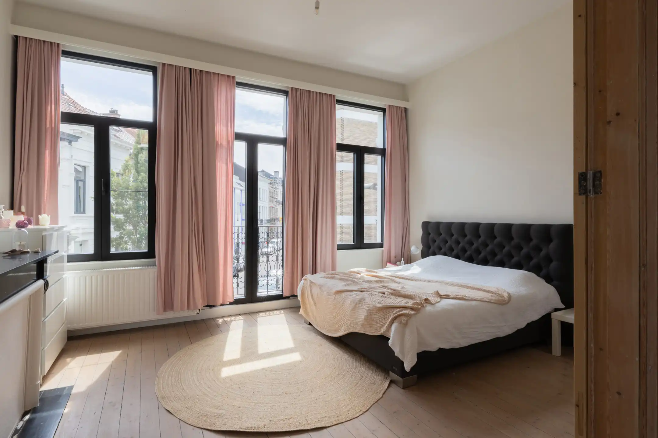 ANTWERPEN-HARMONIE - Karaktervol herenhuis met stadstuin foto 14
