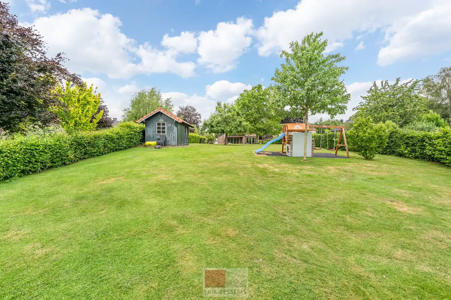 Instapklare gezellige vrijstaande woning met een woonopp. van circa 185 m2 op een perceel van 17a53ca foto 43