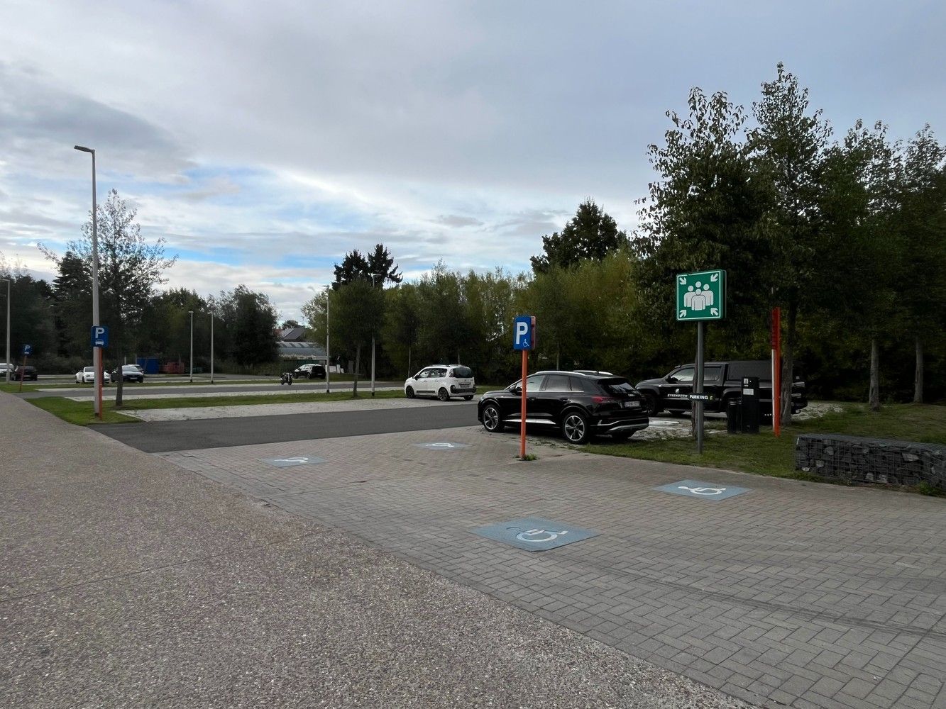 KMO-unit met showroom foto 22
