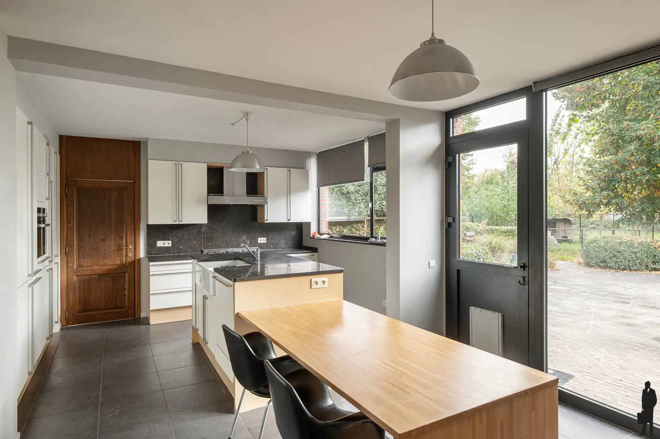 Voormalige dokterswoning in het centrum van Stabroek! foto 9