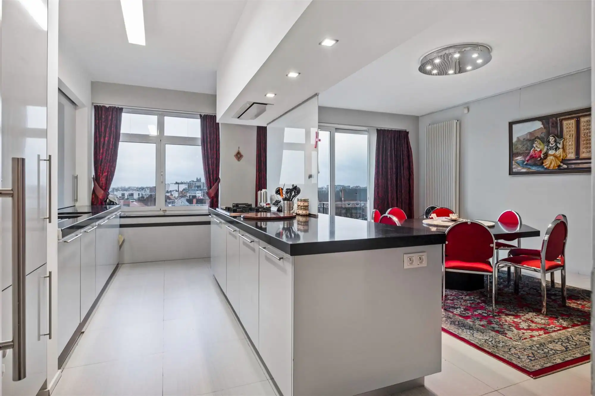 Luxe duplexappartement met twee terrassen foto 3