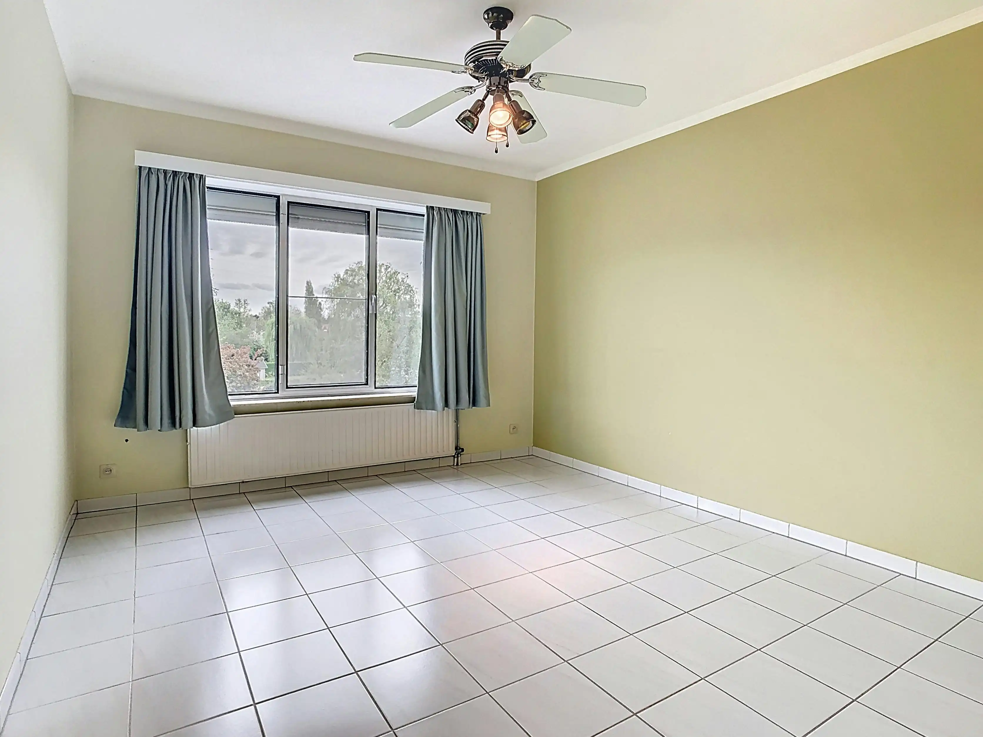 Instapklaar appartement met 2 slaapkamers en terras. foto 7