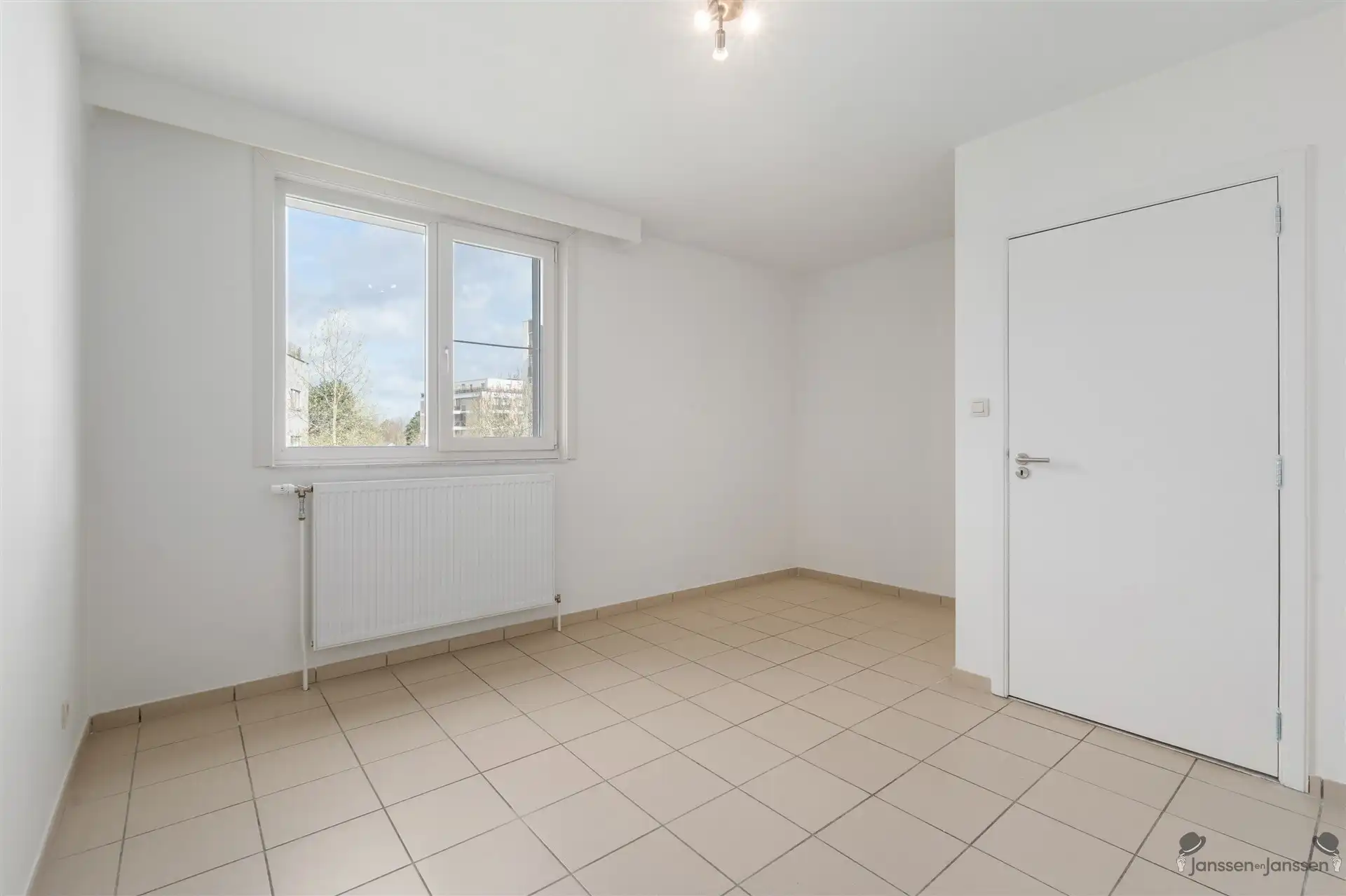 Vers gerenoveerd appartement op toplocatie in Hasselt foto 9