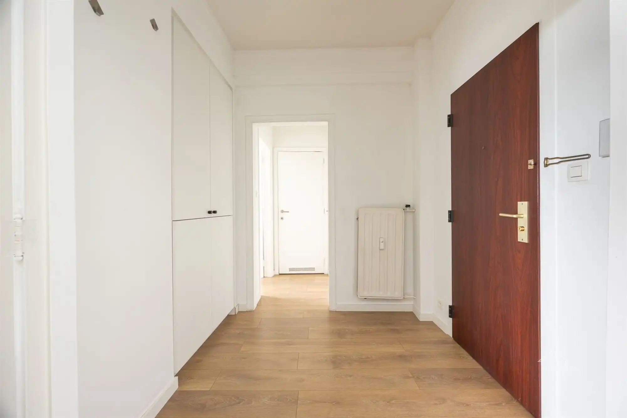 Instapklaar gerenoveerd appartement met parkzicht. foto 2