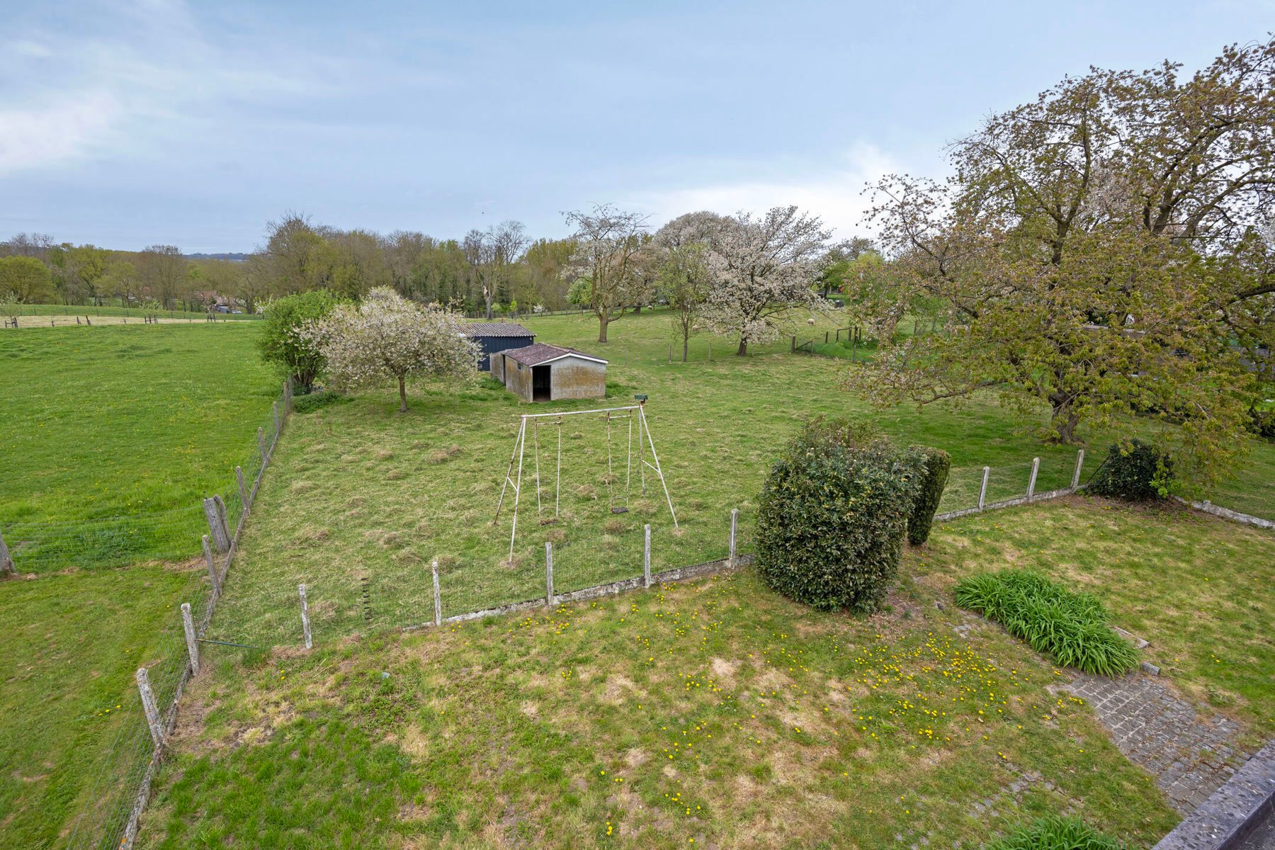 Ruime woning met potentieel op perceel van 13a70ca. foto 29