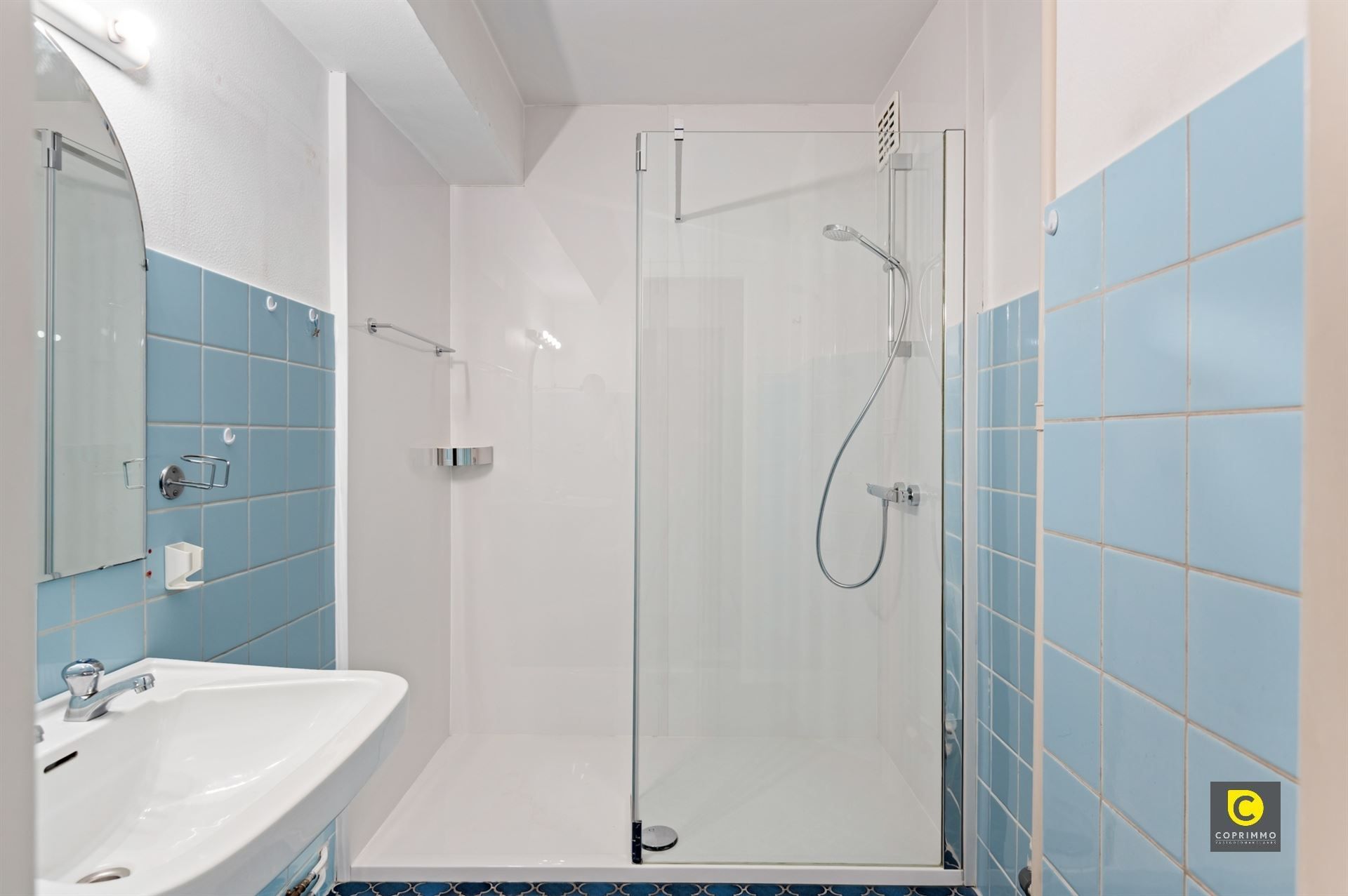 Op te frissen 3 slpk hoek-app met terras! foto 8