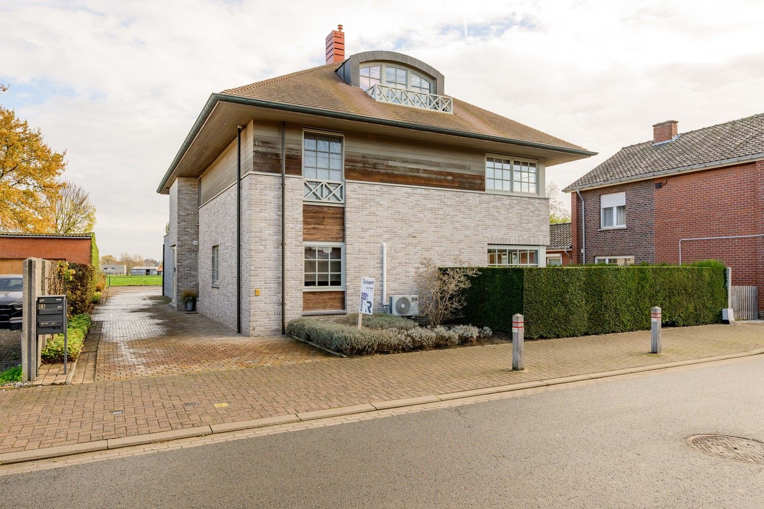 Appartement te Ruiselede. foto {{pictureIndex}}