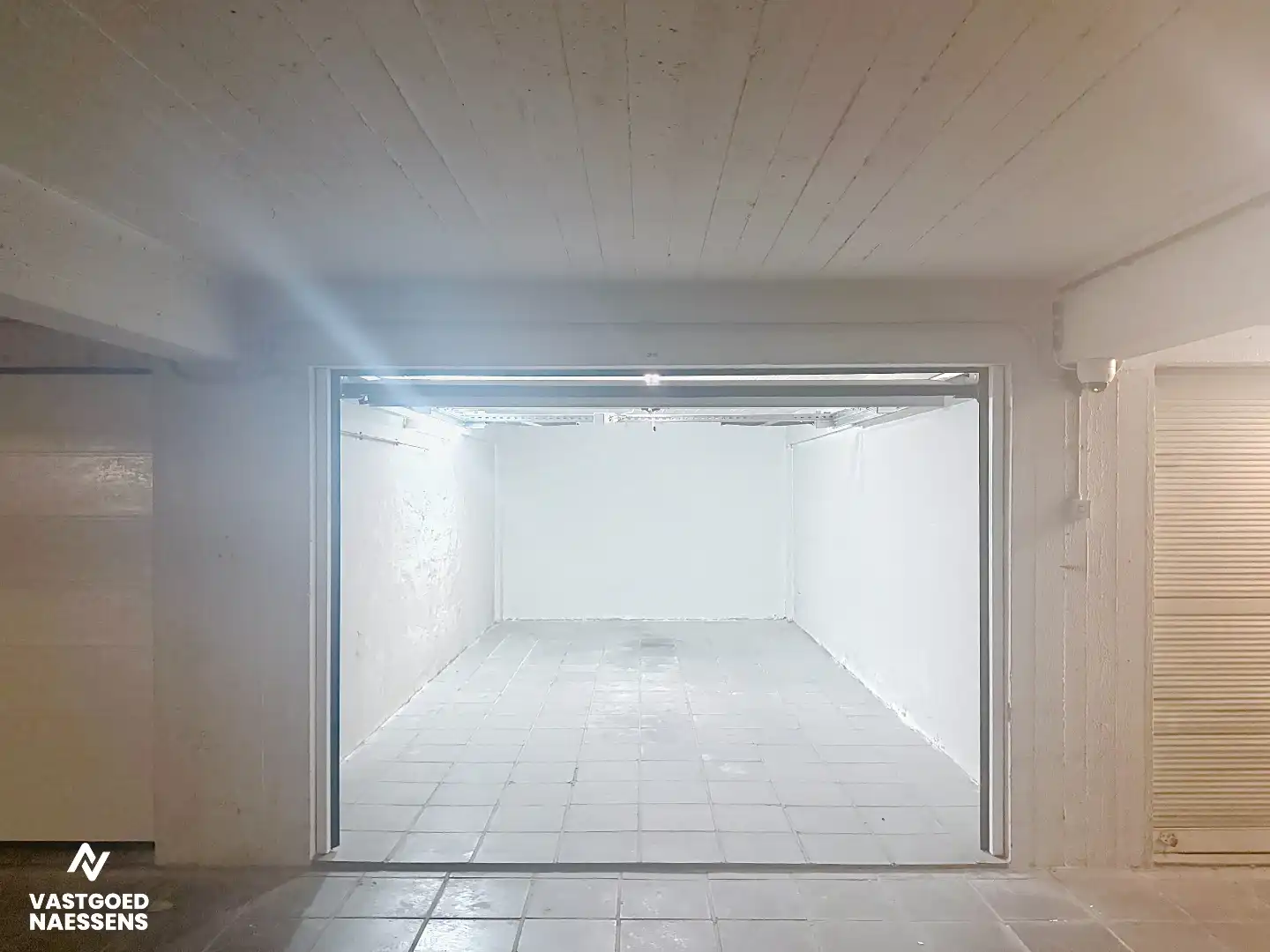 GARAGEBOX VLAKBIJ ZEEDIJK foto 2