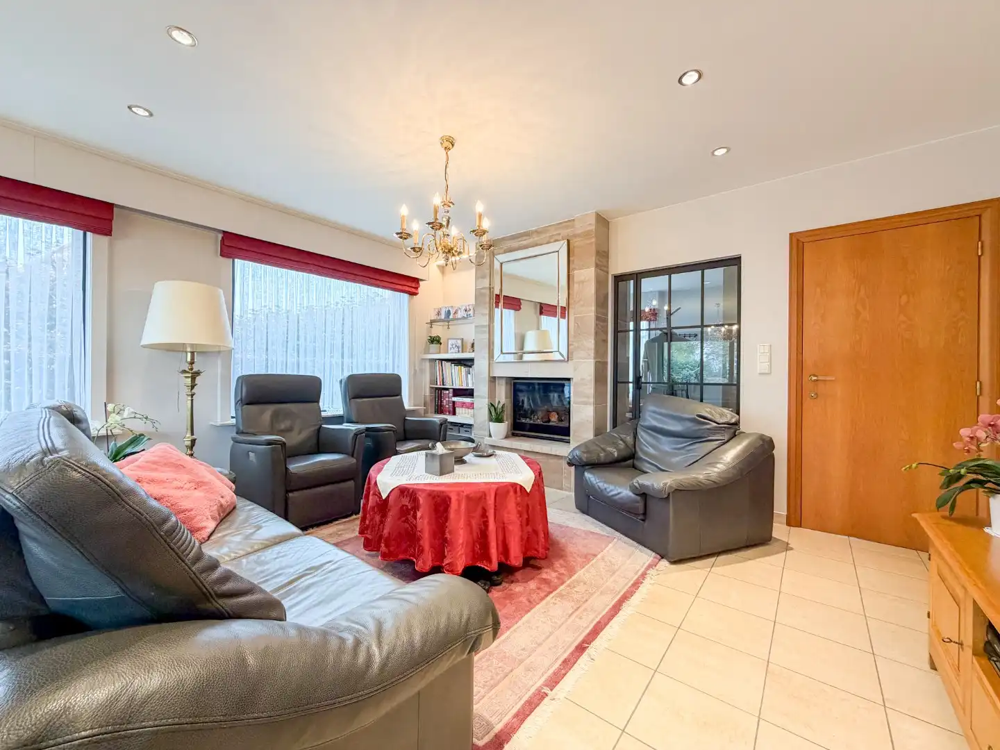 Villa op groot perceel met open zicht: 4 slaapkamers, 2 badkamers, grote tuin, topper te Torhout! foto 11