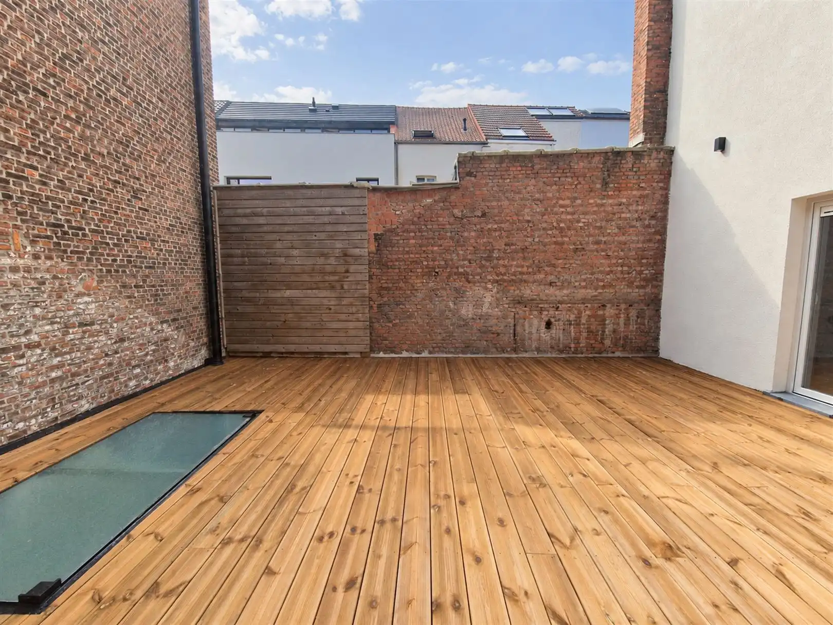 Gerenoveerd appartement met 3 slaapkamers & terras foto 10