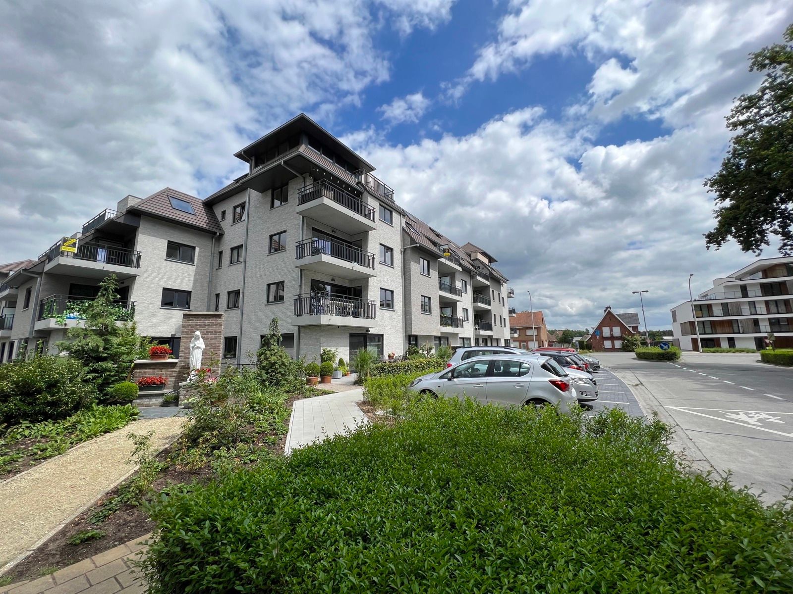 Zonnig appartement met 2 slaapkamers, terras en staanplaats foto 28
