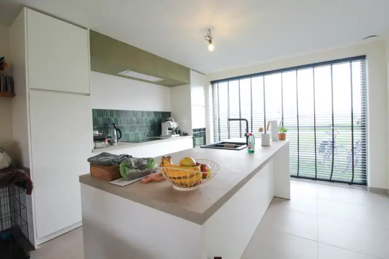 Zeer energiezuinige halfopen woning te Roeselare foto 4