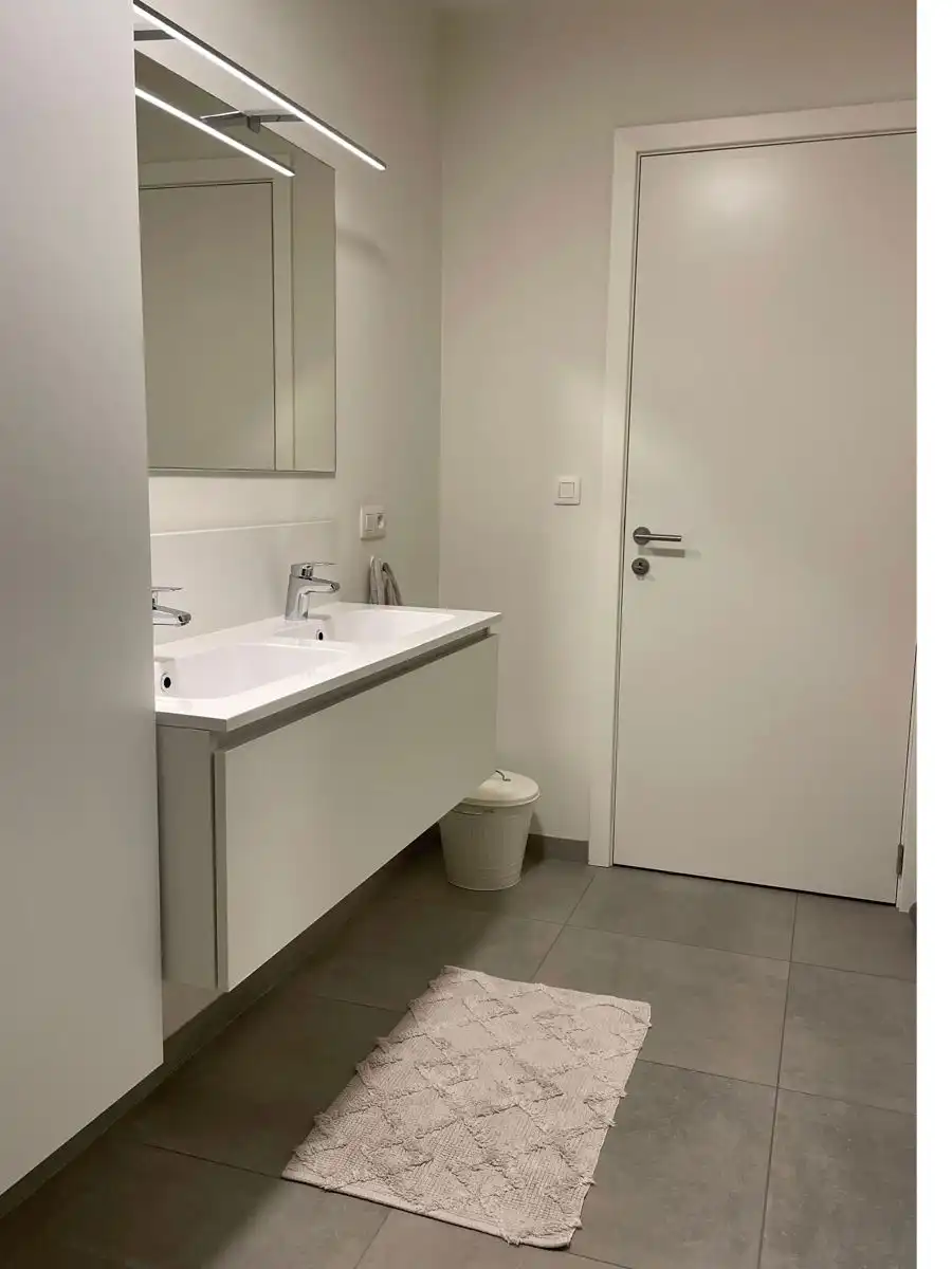 Te huur: Penthouse met ruim terras in hartje Aalst!  foto 10