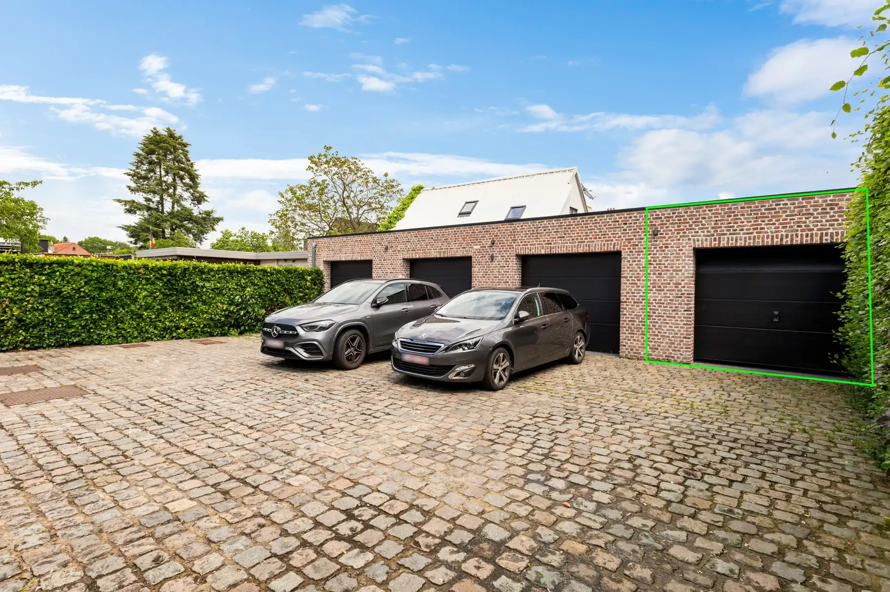 Goed gelegen gelijkvloers appartement met 1 slaapkamer, tuin en garage foto 16