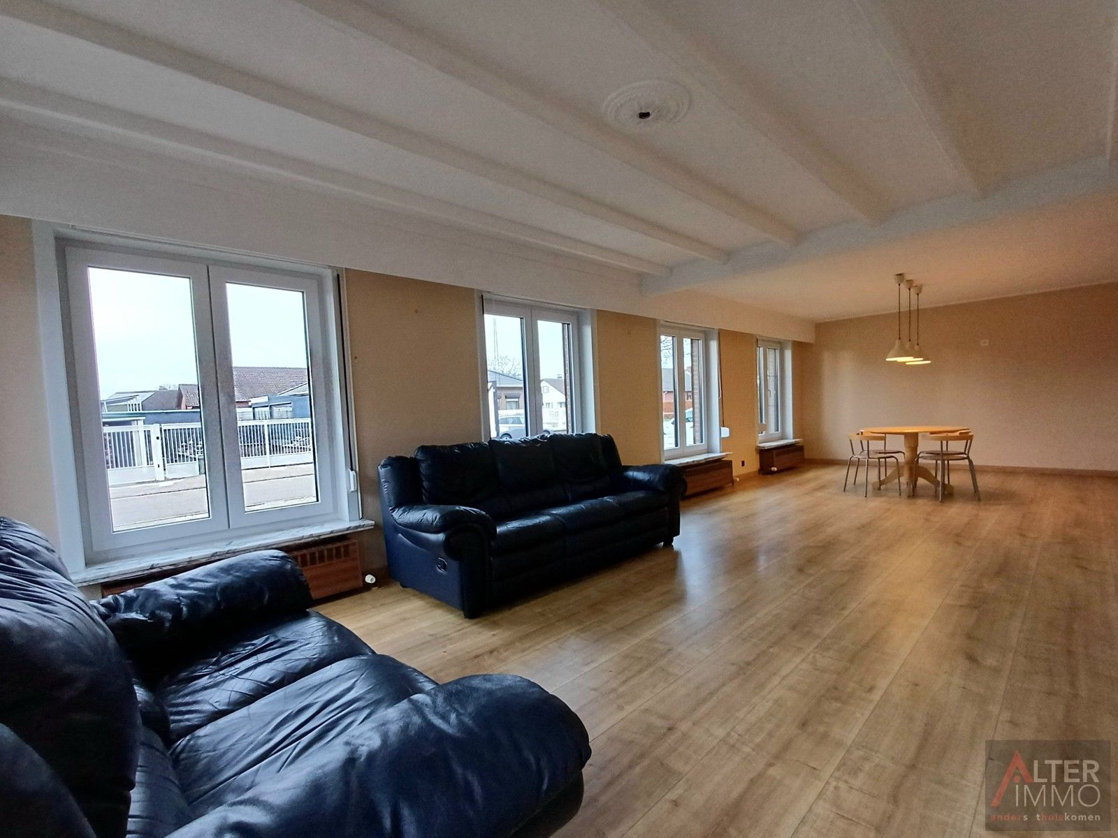 Instapklare woning, 3/4 slpks, ruime zolder en royale garage! foto 4