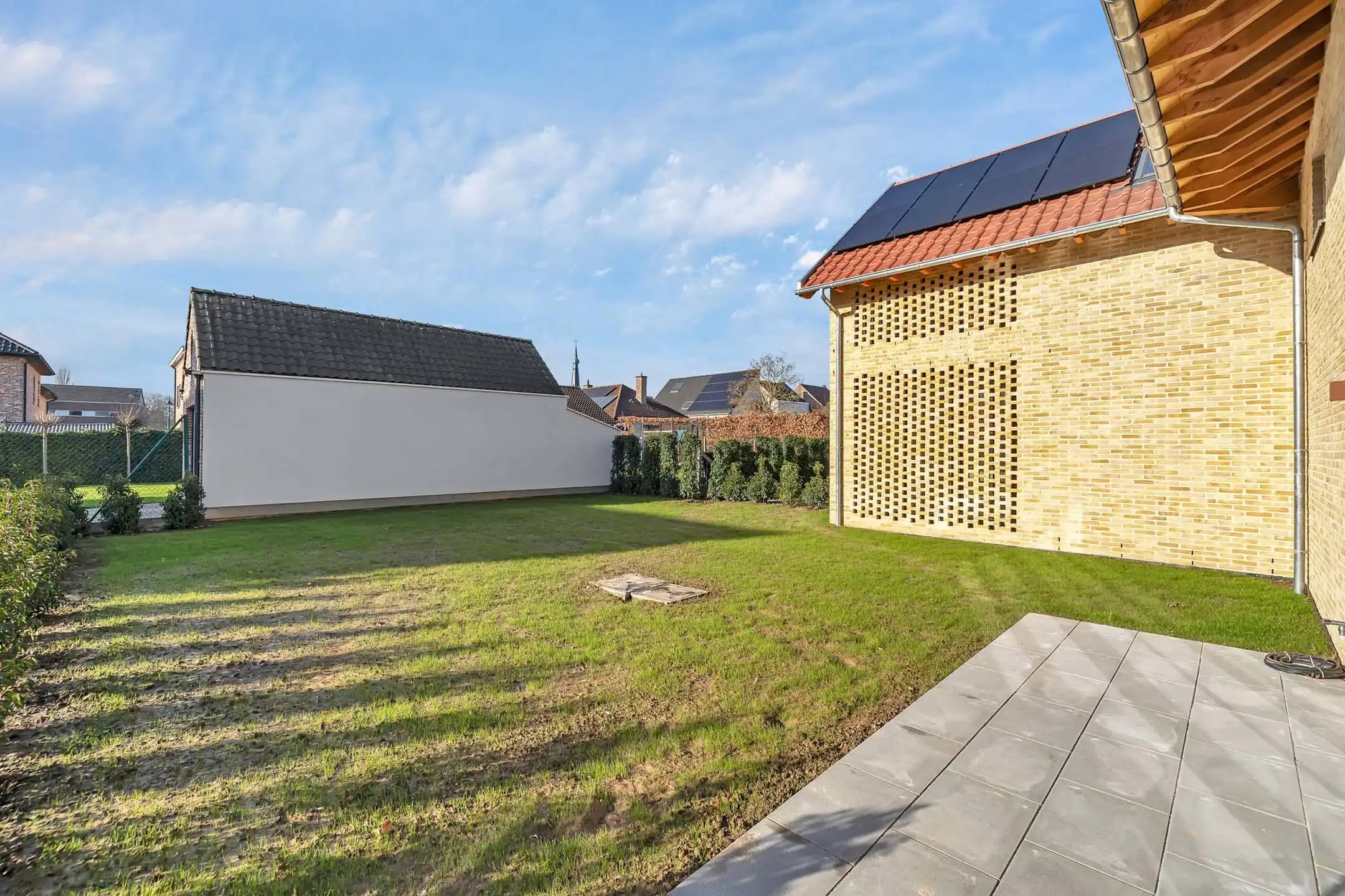 Prachtige nieuwbouwwoning in uniek woonerf foto 23
