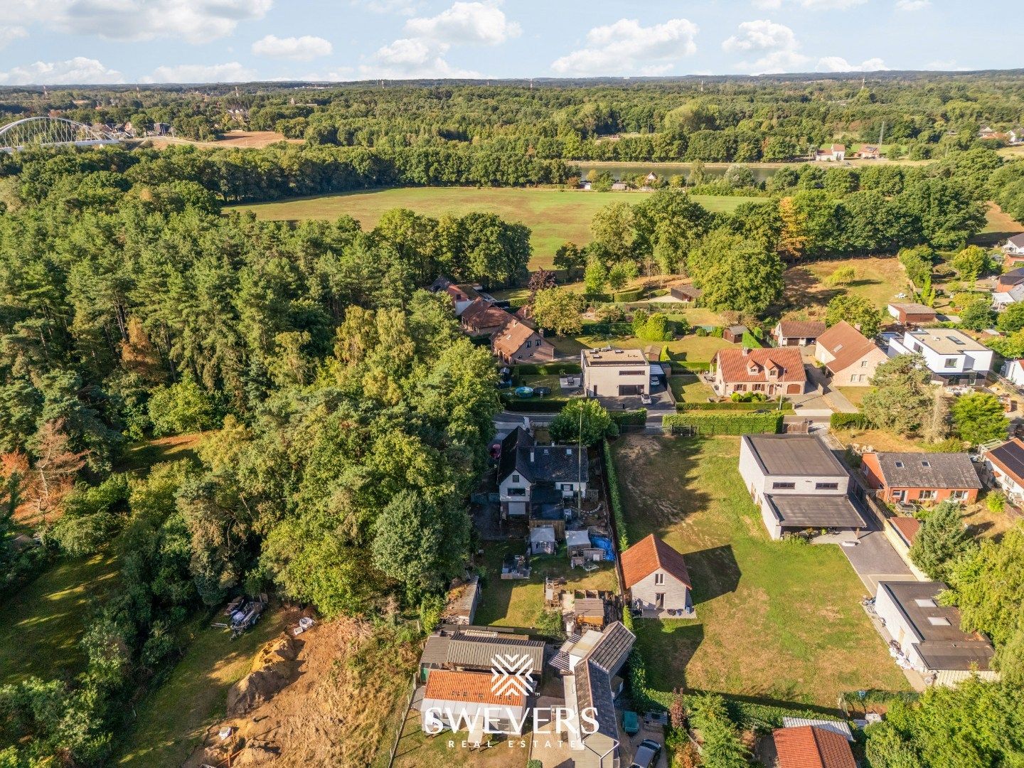Gezinswoning met vijf slaapkamers op ruim perceel in groene omgeving van Heusden-Zolder foto 32