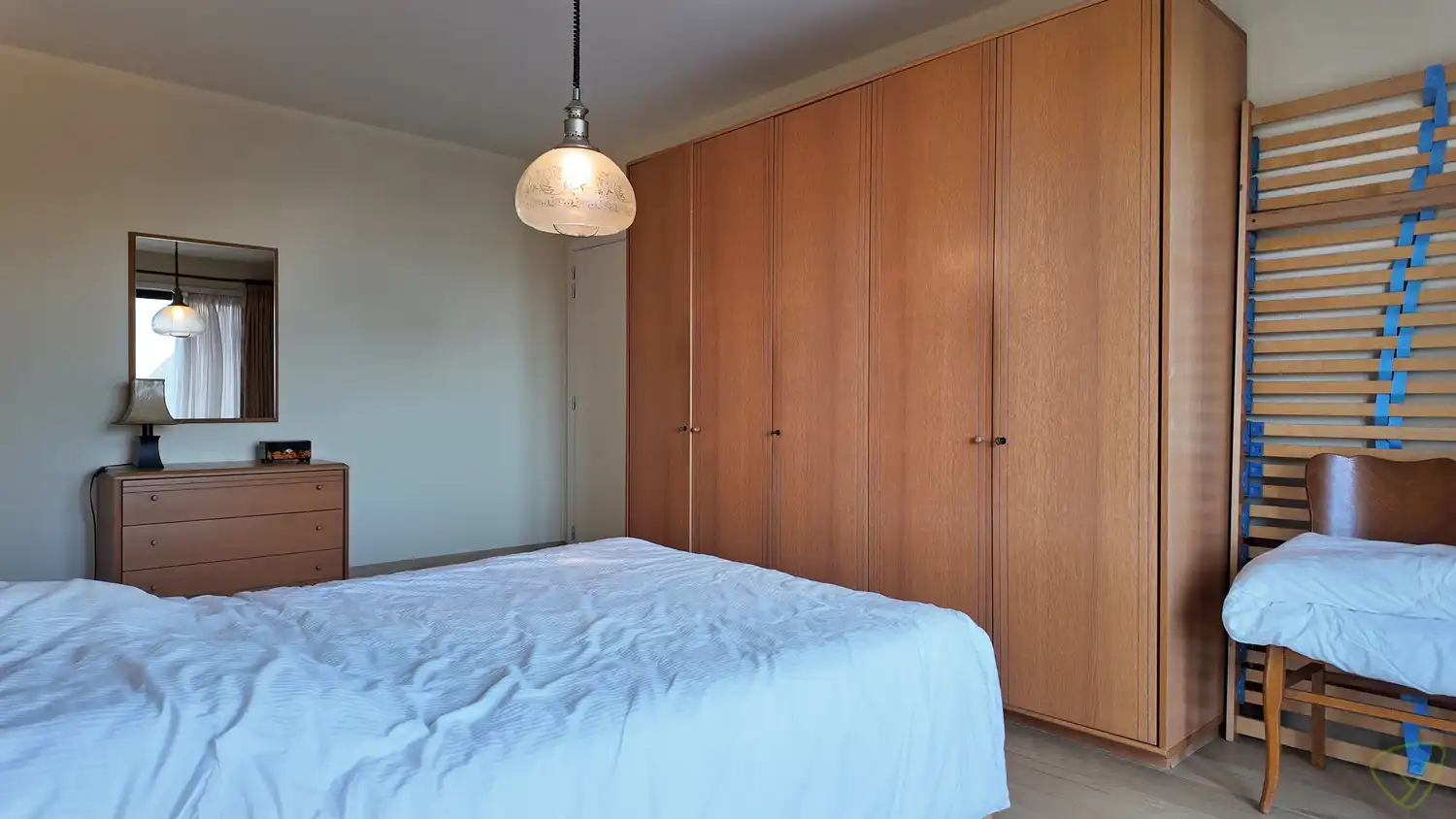 Ruim en lichtrijk appartement met lift en terras in residentie “Mozart” te Eeklo! foto 18