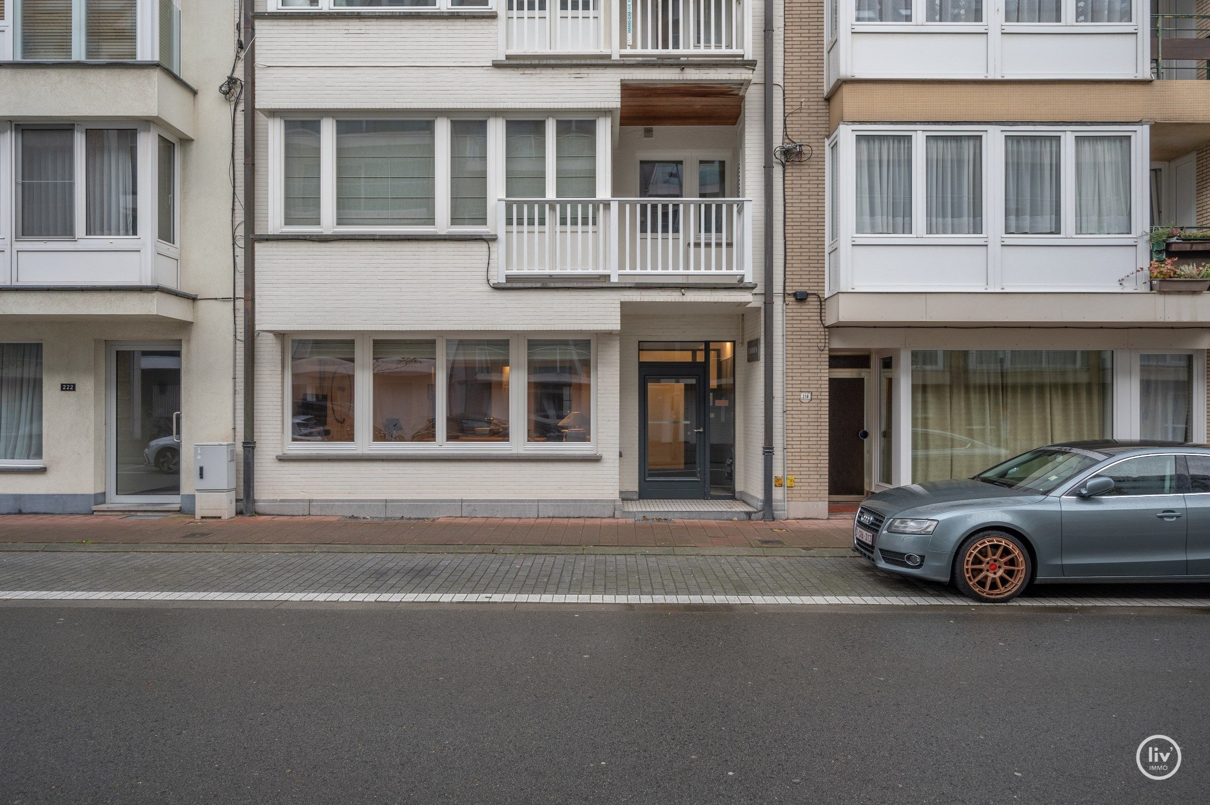 Charmant gelijkvloers appartement met 3 volwaardige slaapkamers gelegen op enkele minuten van het strand en de winkelstraten.   foto 20