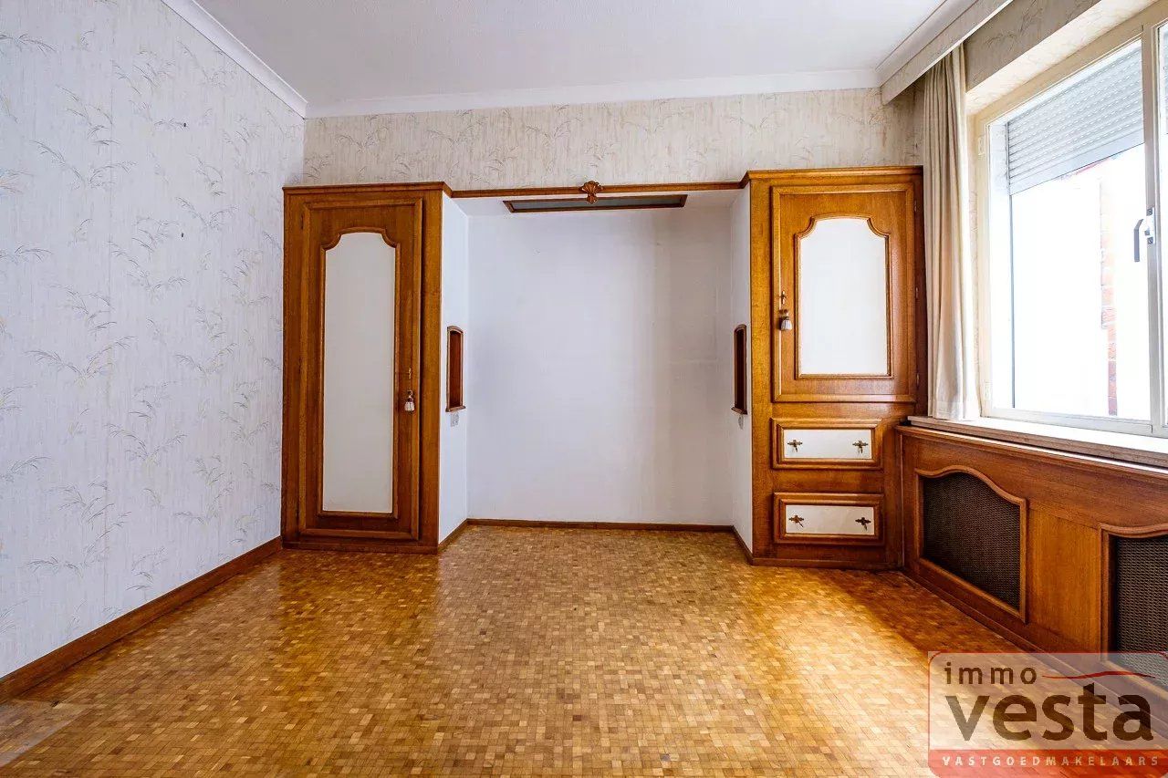 Te renoveren handelsruimte met woonst op toplocatie foto 15