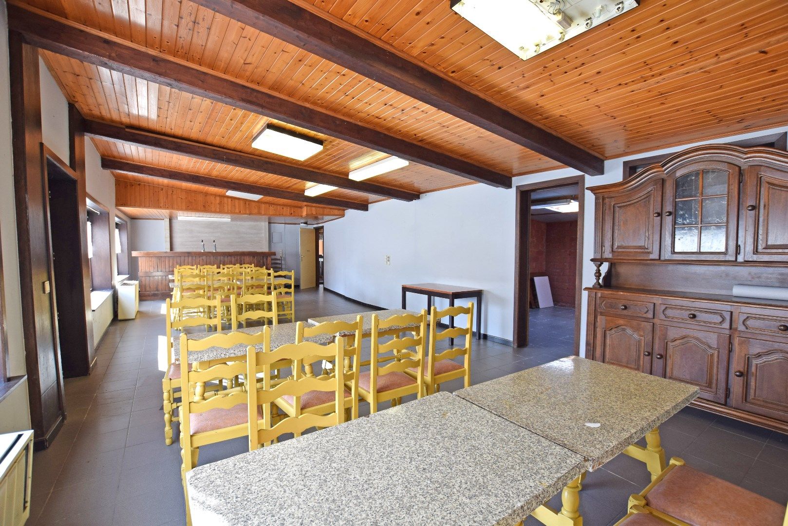 Uniek hoekpand met handelsruimte en woonst te Beerst (Diksmuide) op 470 m². foto 6