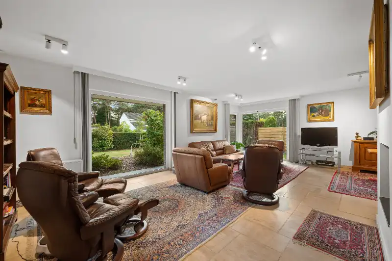 Villa van 349m² op 29a67ca met openluchtzwembad foto 13