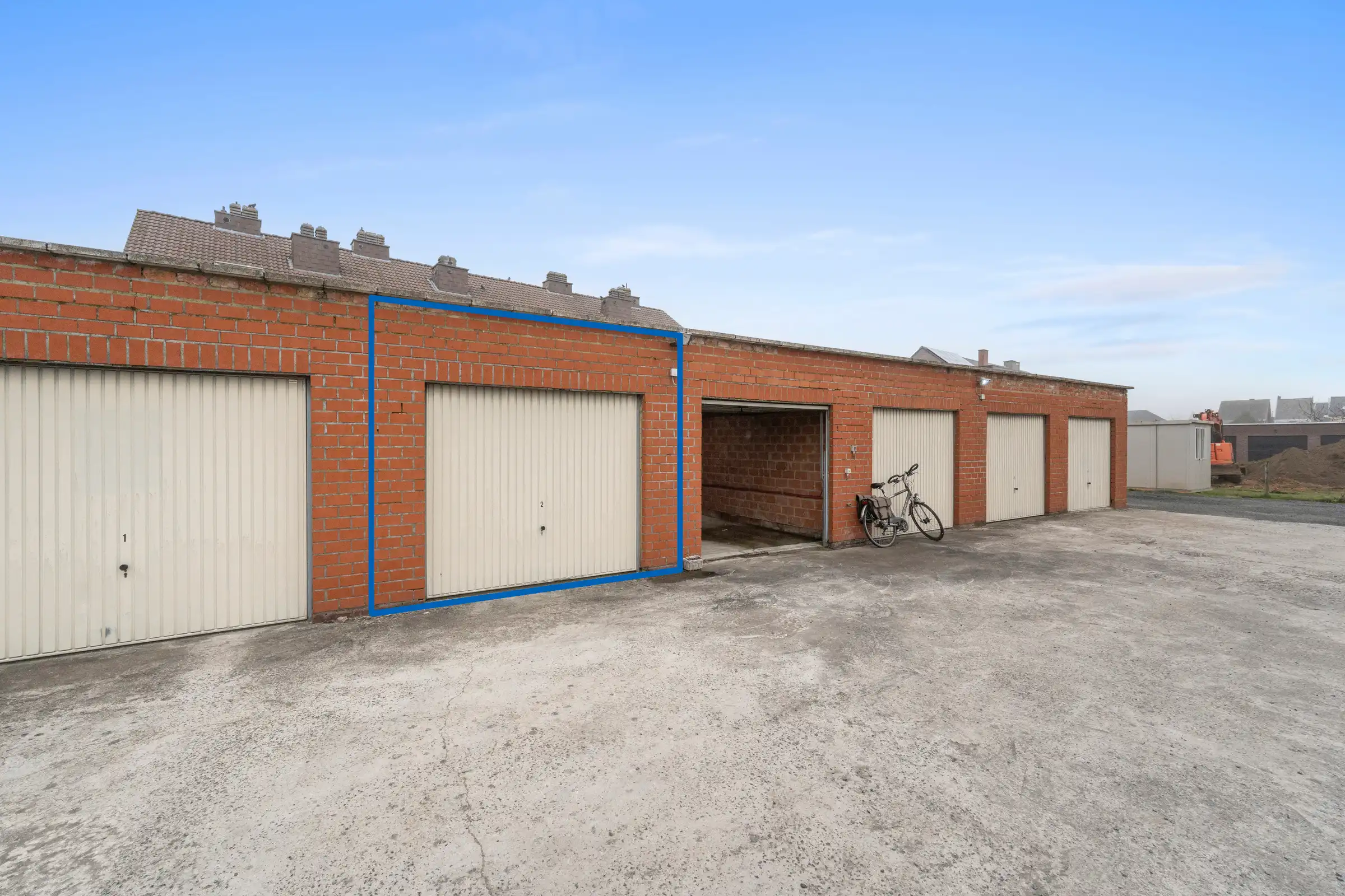 Ruim 1slaapkamerappartement met garage foto 14