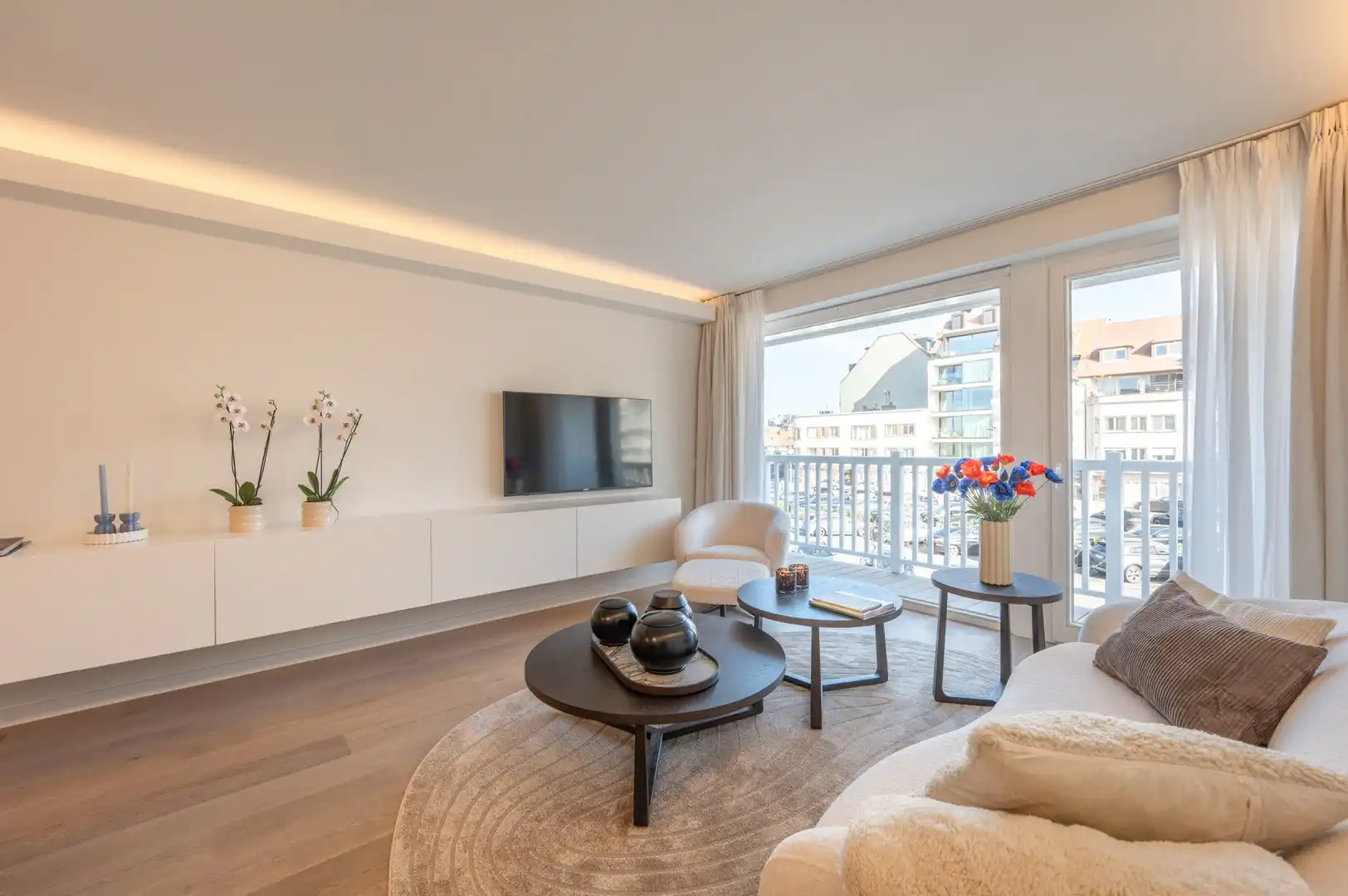 Lichtrijk 2-slaapkamer appartement met open zicht over het Abraham Hansplein. foto 7