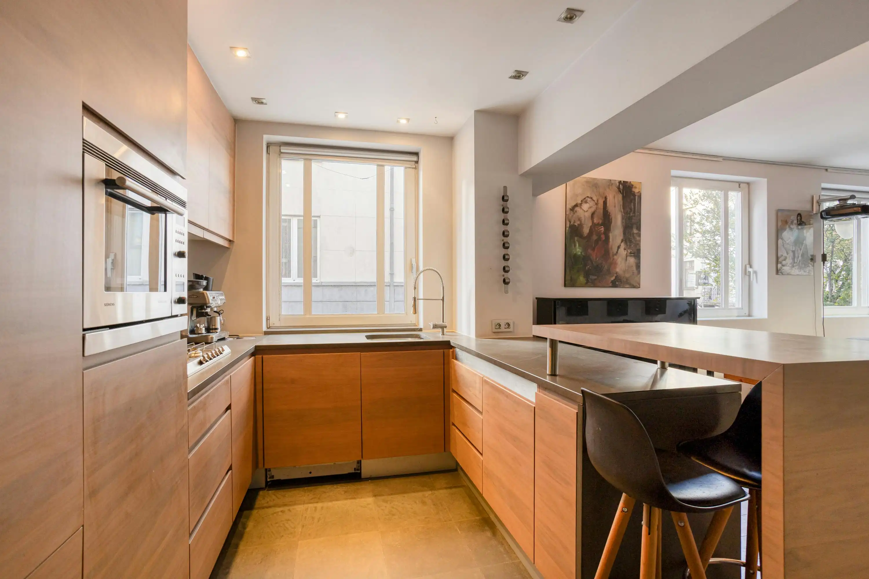 Lichtrijke design loft met stadsterras op 1 min van Dansaert foto 7
