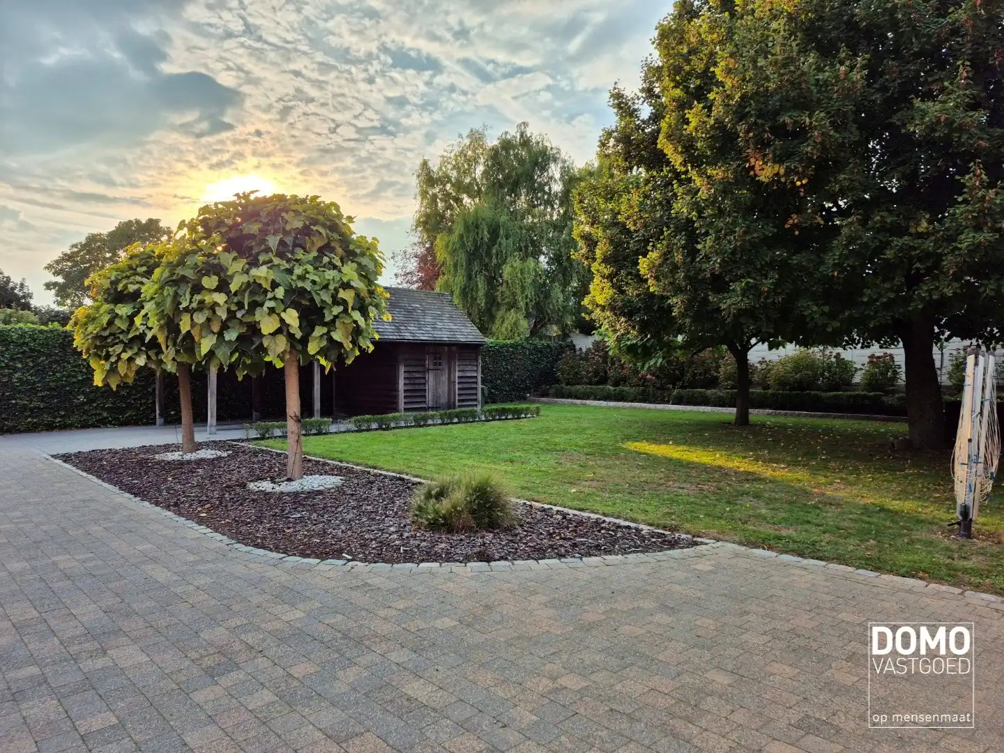 Warme gezinswoning met prachtige tuin in hartje Kortessem foto 14