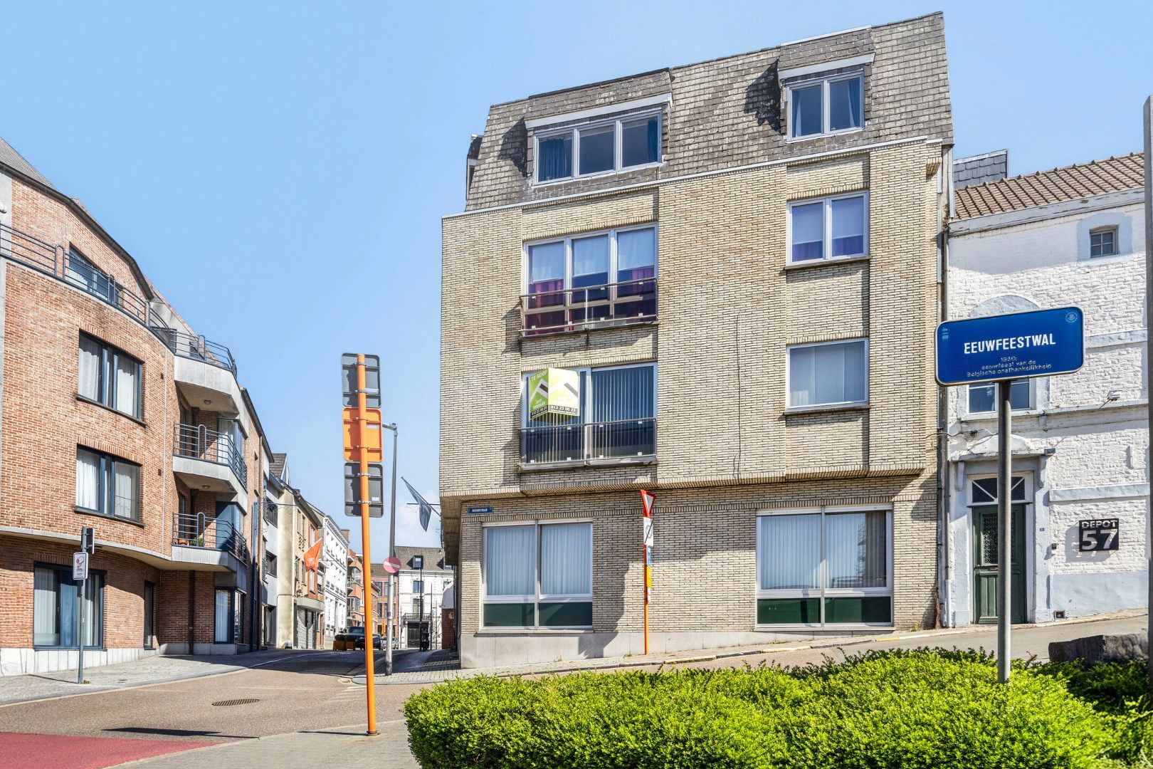 Ruim appartement met groot zonneterras in Tongeren - centrale ligging en open uitzicht foto 25