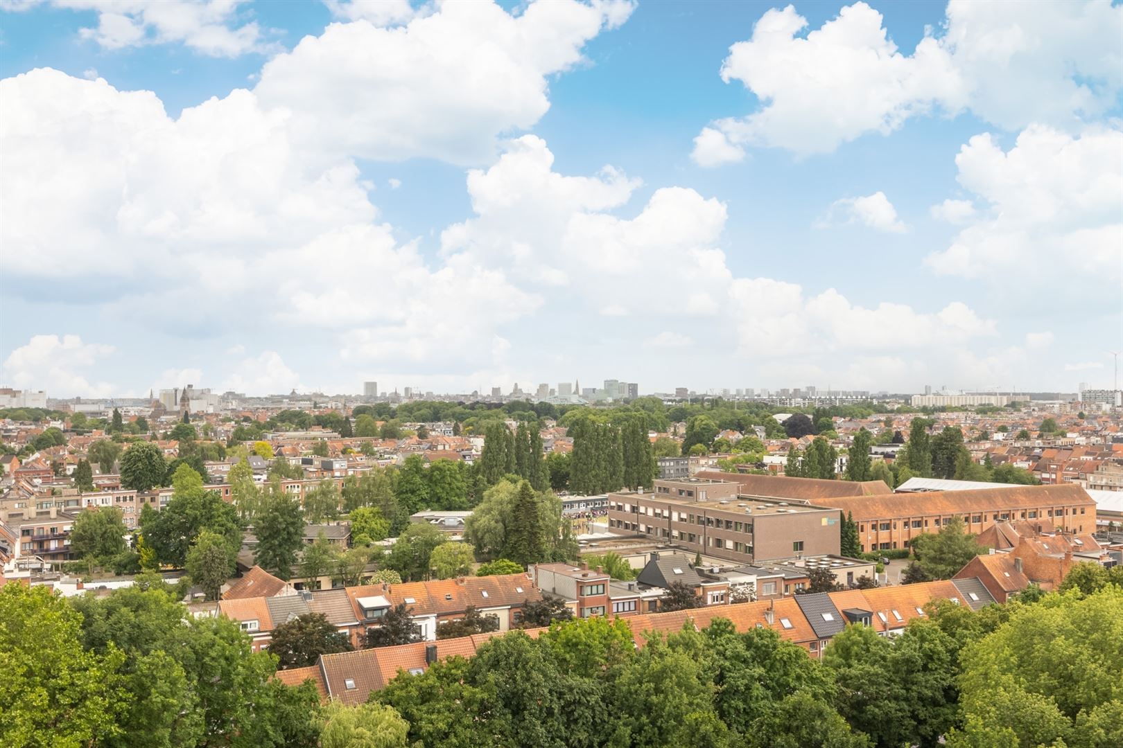 Lichtrijk appartement met twee terrassen foto 15