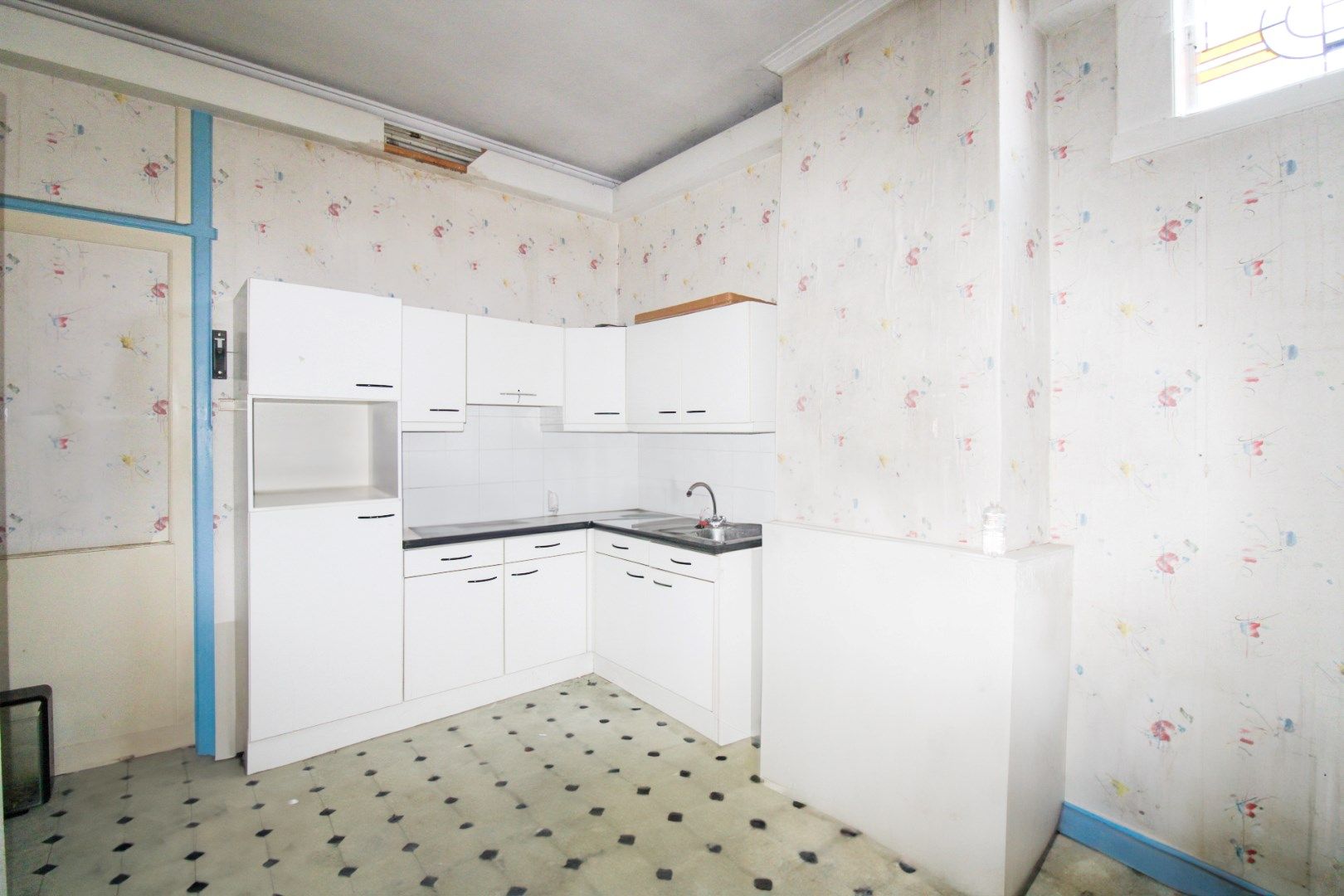 Investeren in het hart van Sint-Niklaas: Veelzijdig handelshuis met uitbreidingspotentieel in bruisend centrum te koop foto 14