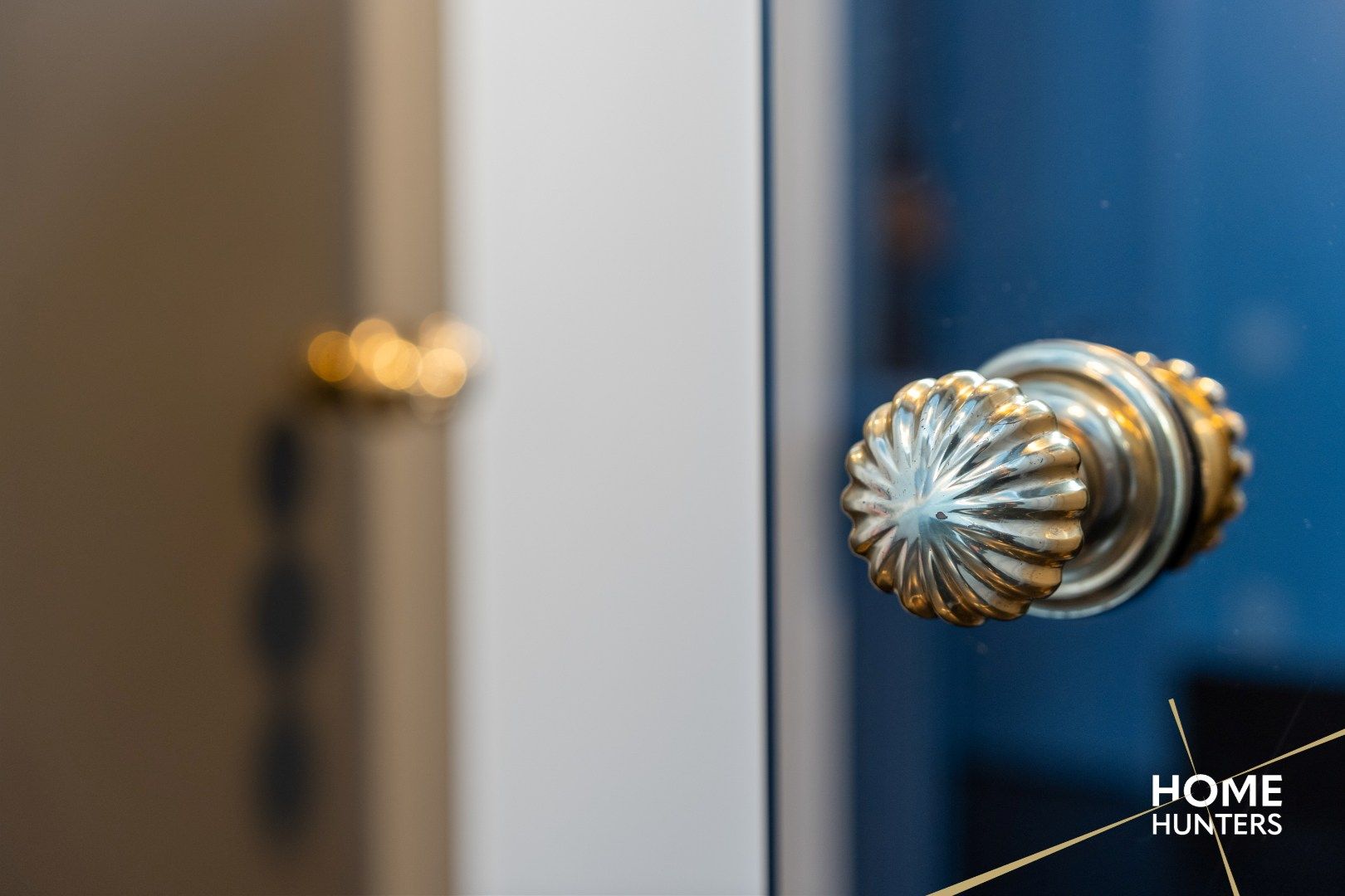 Riante villa in Zonnebeke op 8.374 m² met praktijkruimte, zwembad en volledige kelder foto 10