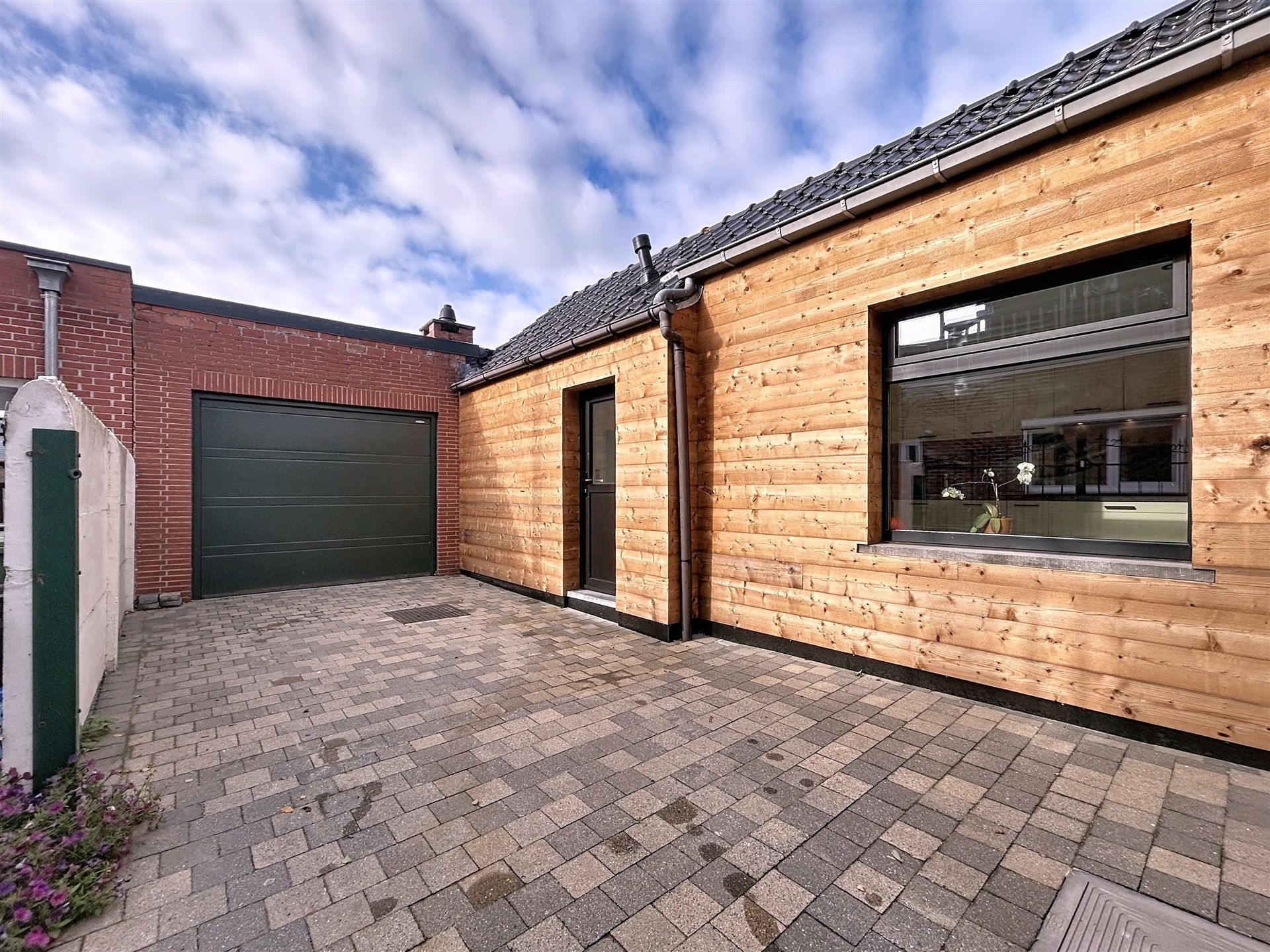 gerenoveerde gezinswoning met 3 slaapkamers, garage op perceel van 276m² foto 15