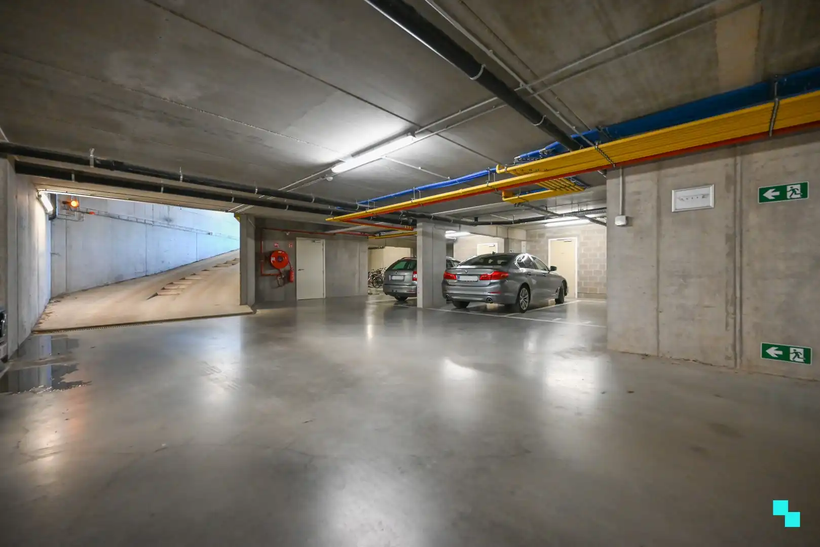 Ondergrondse afgesloten parkeerplaats in Harelbeke! foto 2