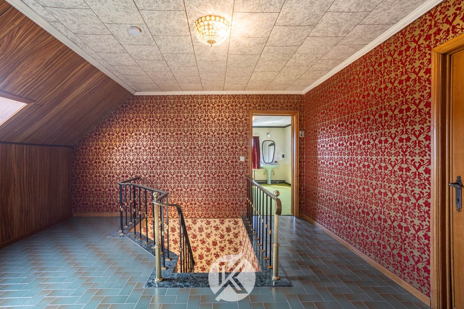 Robuuste woning met omliggende weides foto 11