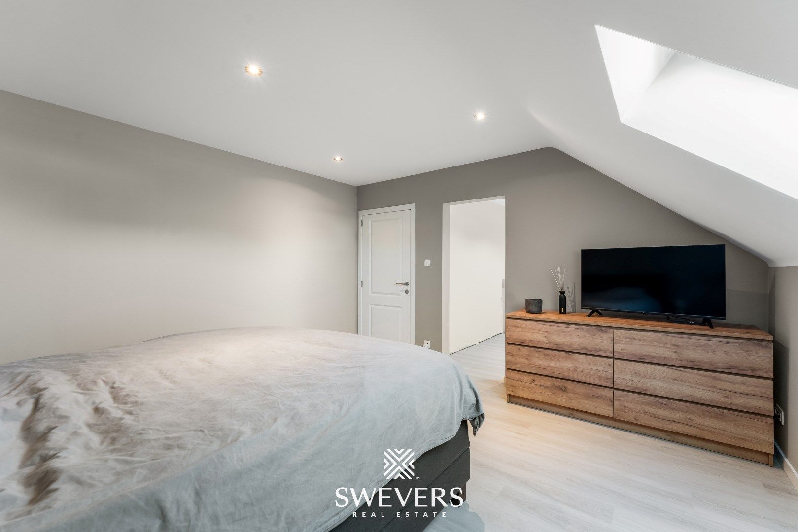 Ruime, instapklare woning met 6 slaapkamers op 7a 38ca te Koersel foto 20
