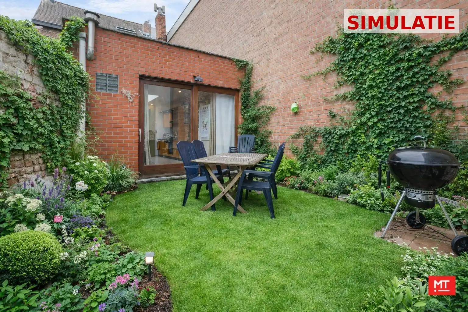 Instapklare woning met 4 slaapkamers en stadskoer in hartje Wervik foto 8