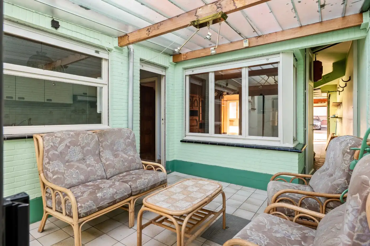Te renoveren woning met 3 à 4 slpk. en inpandige garage foto 12