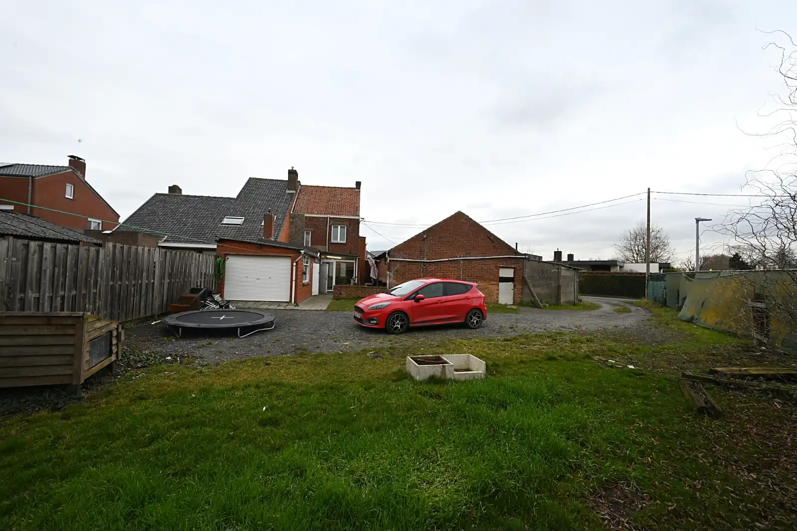 Woning met 3 slaapkamers en 3 garages foto 13