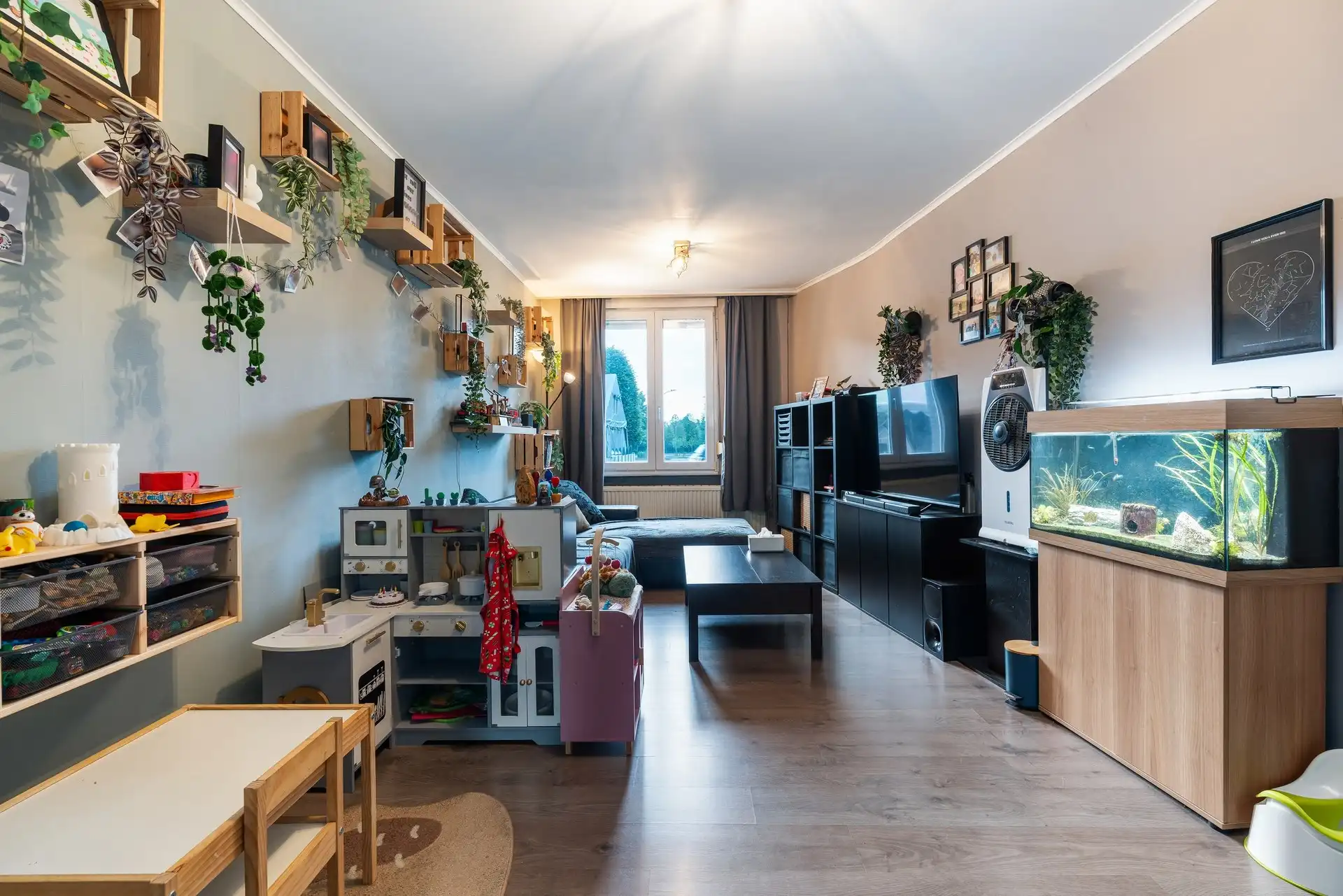 Charmante instapklare starterswoning met 3 slaapkamers, vlak bij Recreatiedomein De Schorre.  foto 3