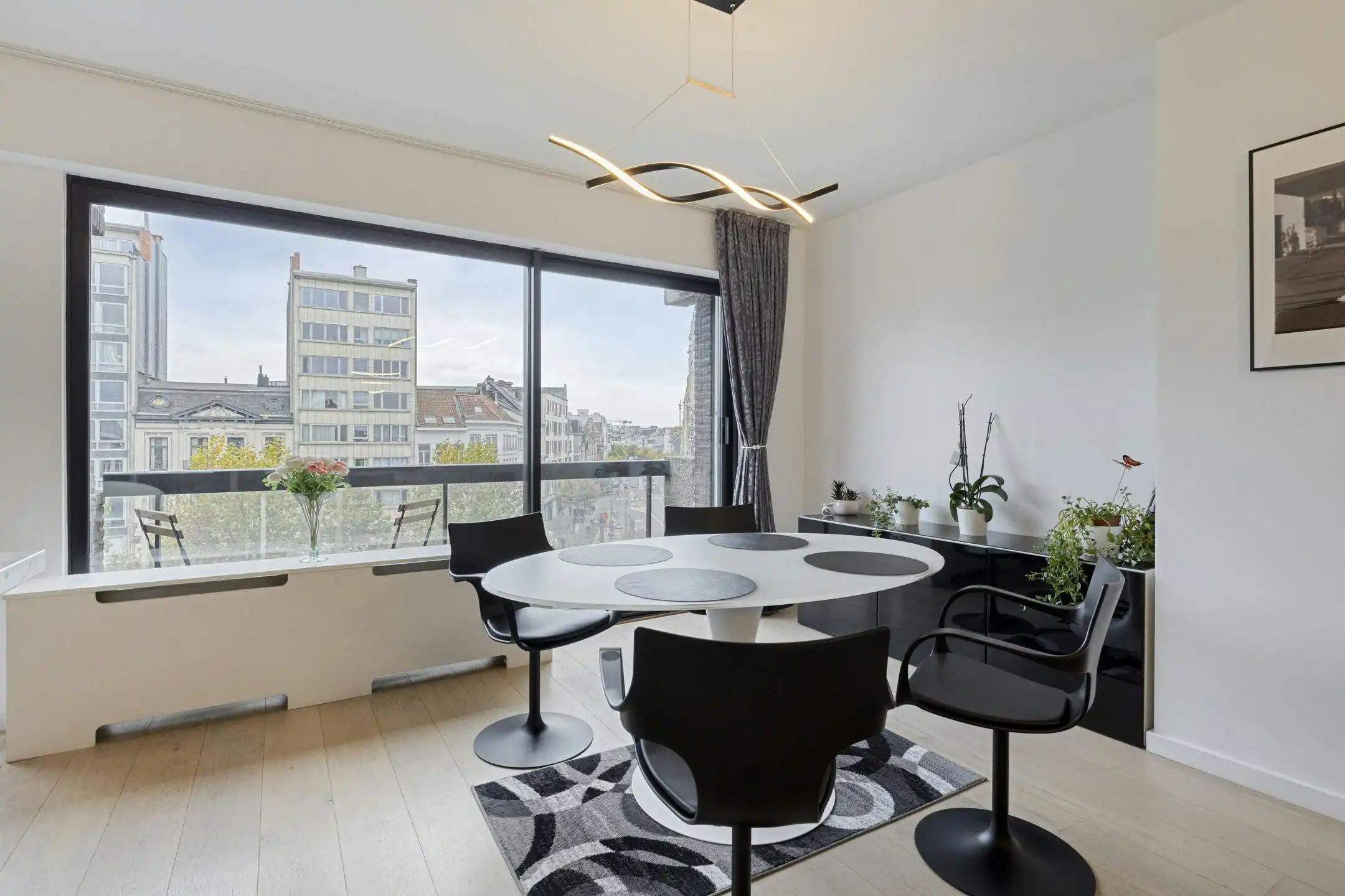 Stijlvol appartement met terras te koop Antwerpen foto 16