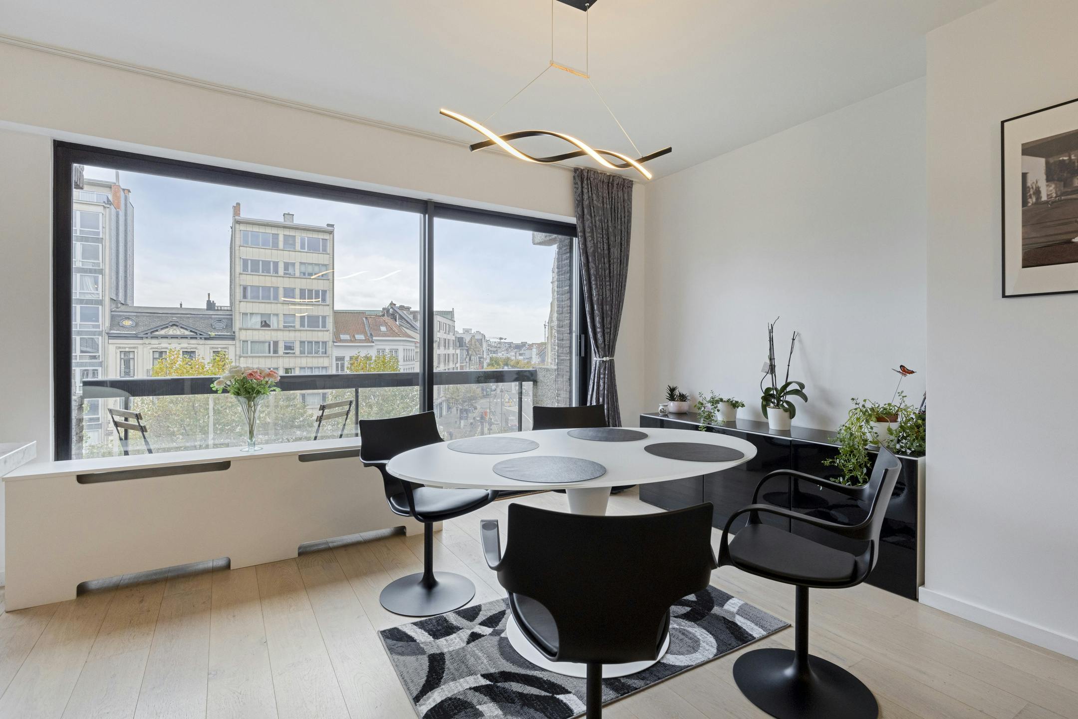 Stijlvol appartement met terras te koop Antwerpen foto 11