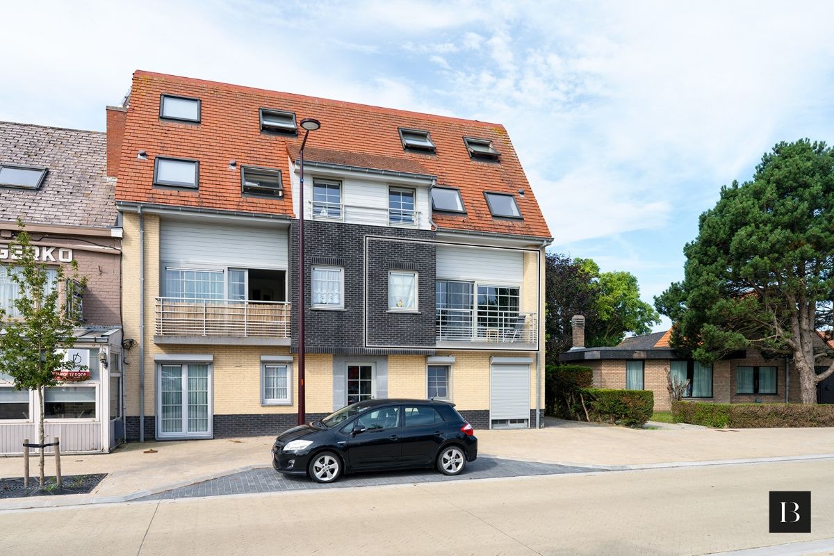 Hedendaags appartement met 2 slaapkamers nabij het strand foto 1