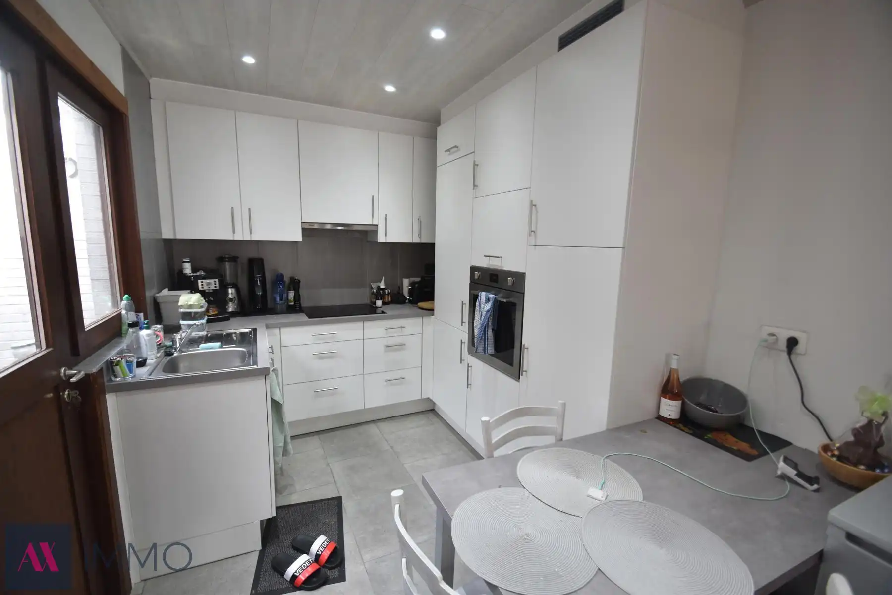 Gerenoveerde instapklare starterswoning met 2 slaapkamers en koertje nabij station Dendermonde, onmiddellijk beschikbaar. foto 6