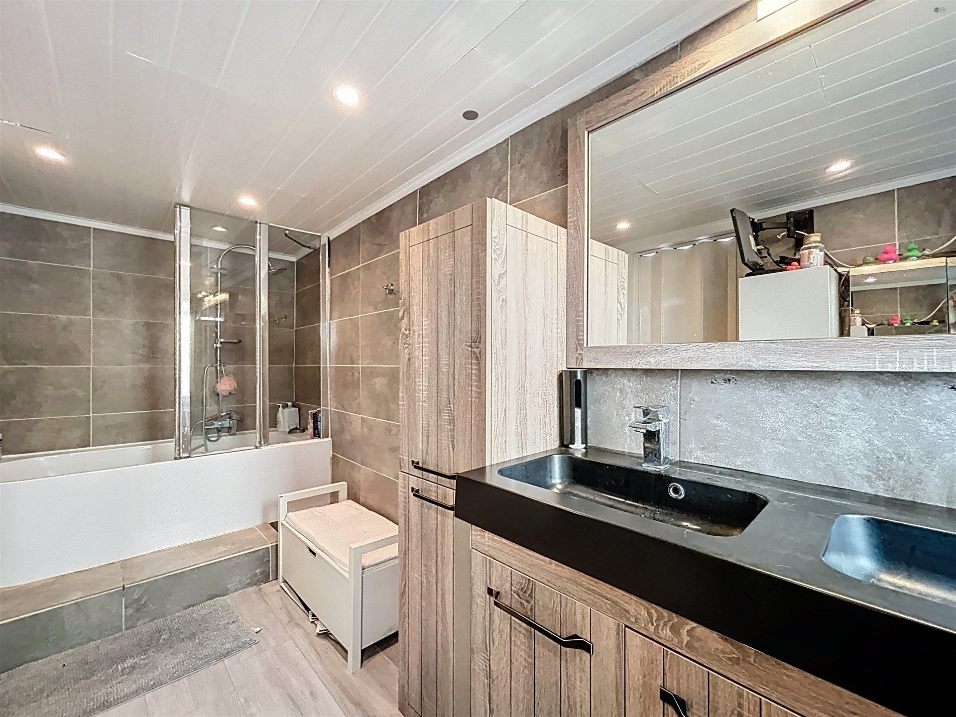 Half open bebouwing met 3 slaapkamers  op perceel van 316m² foto 11