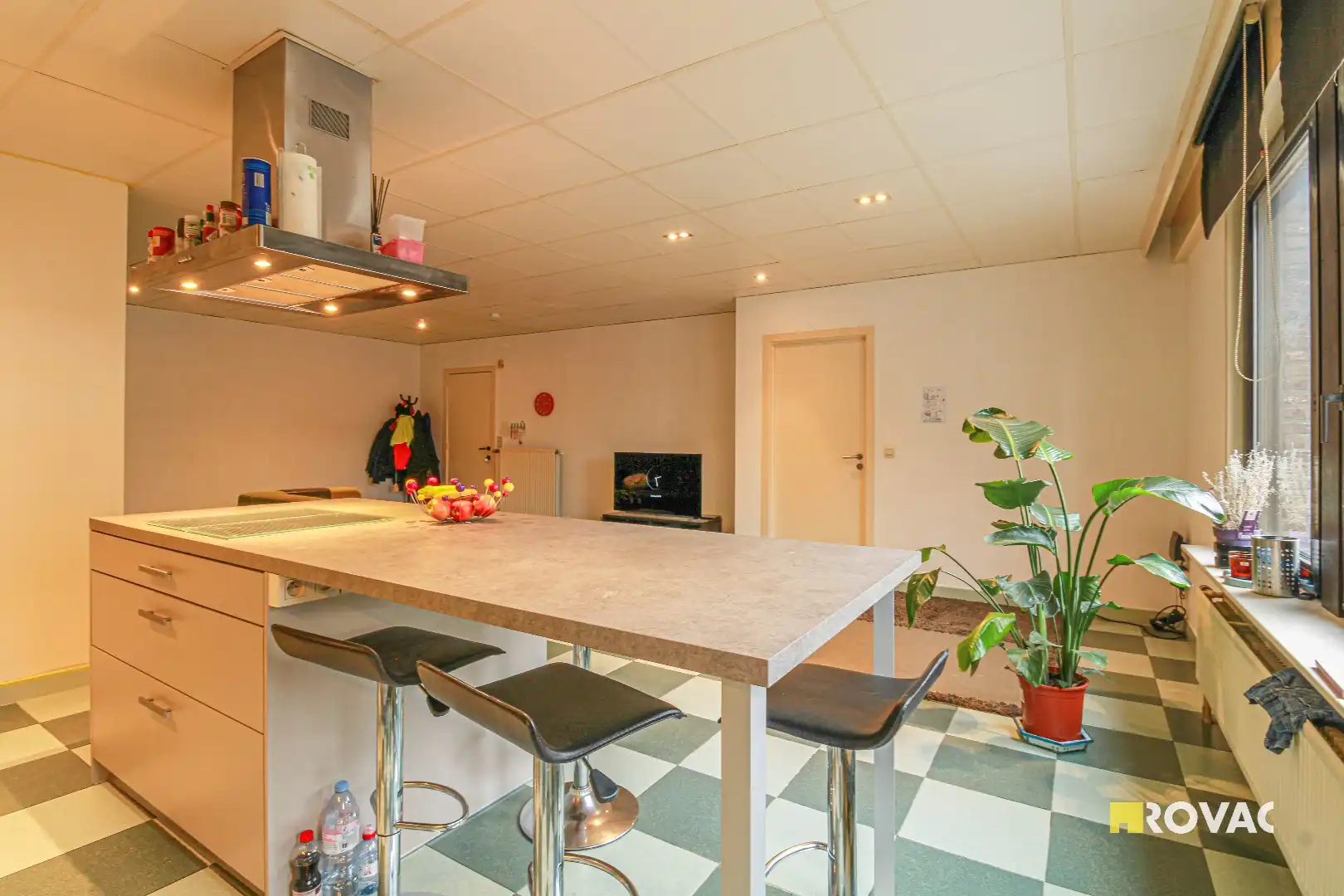 Ruim en instapklaar appartement met 2 slaapkamers! foto 6