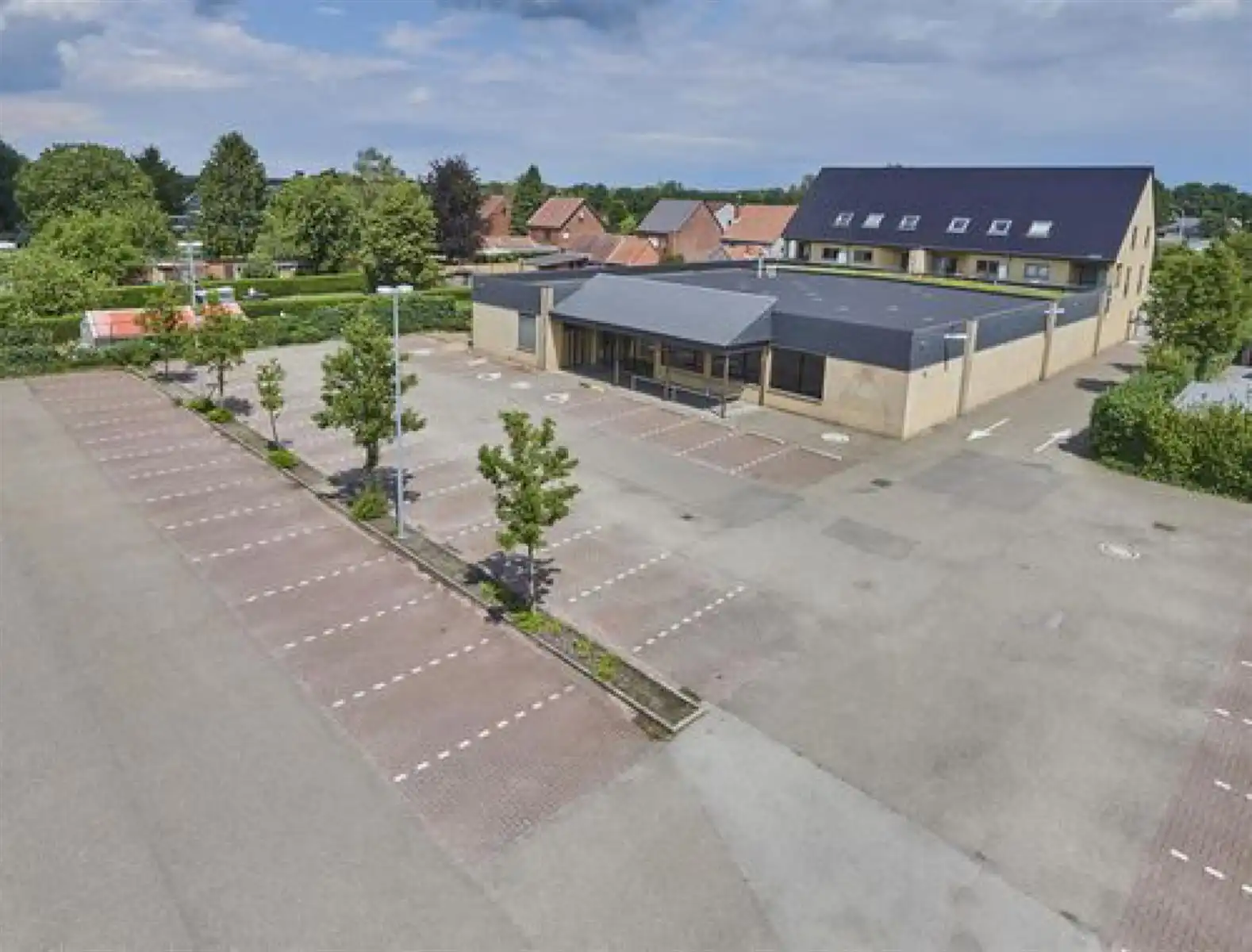 Commercieel Te Koop - LOMMELSEBAAN 65 | HECHTEL-EKSEL foto {{pictureIndex}}